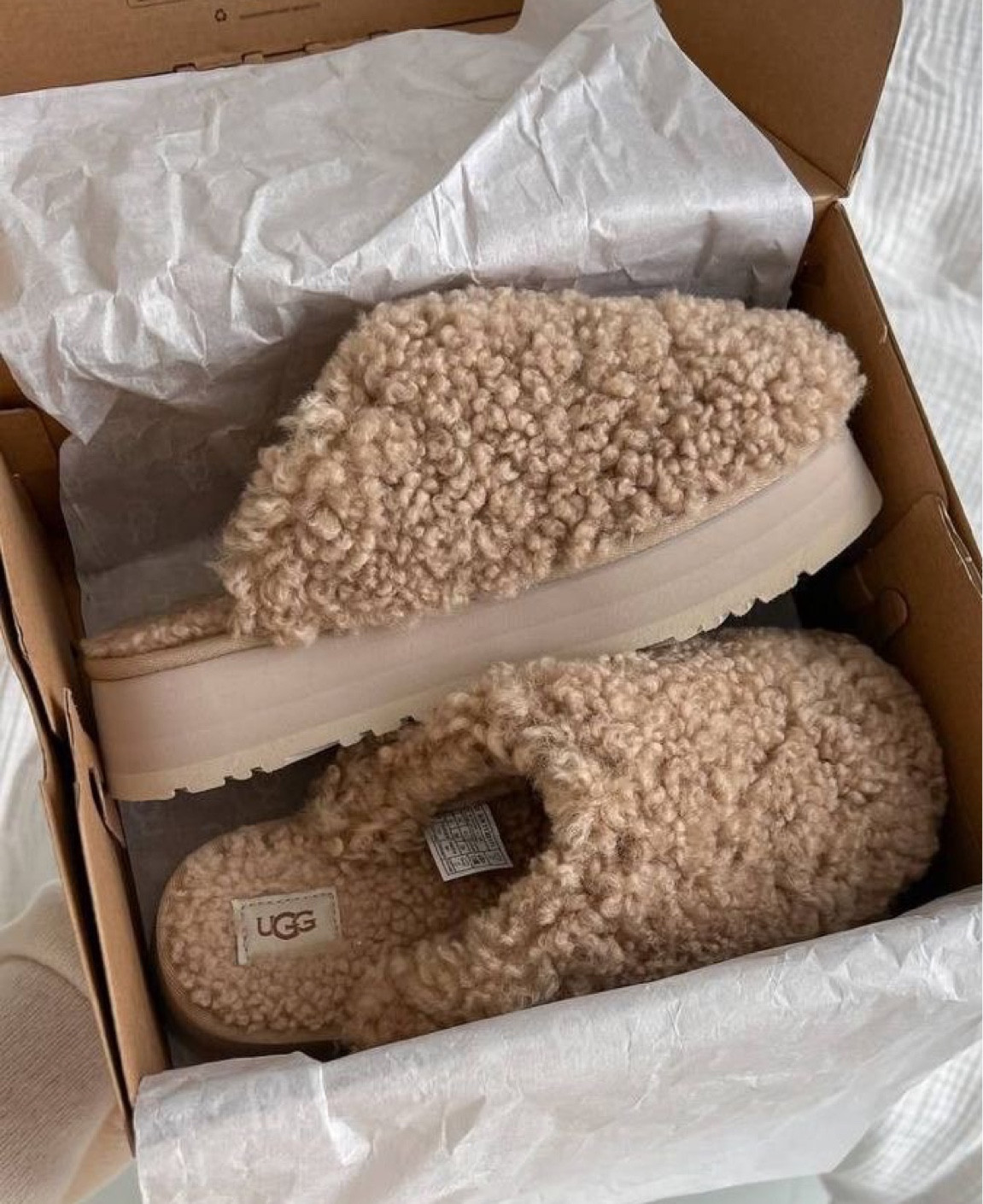 Ugg Maxi Curly Platform Slippers

#LTKSeasonal #LTKFind