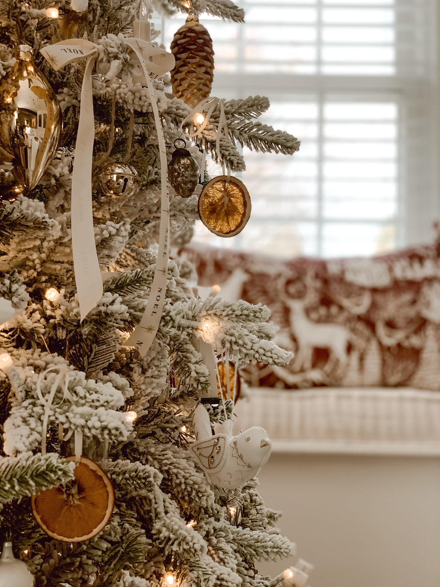 Cozy Christmas aesthetic. 

#LTKHoliday #LTKhome #LTKSeasonal