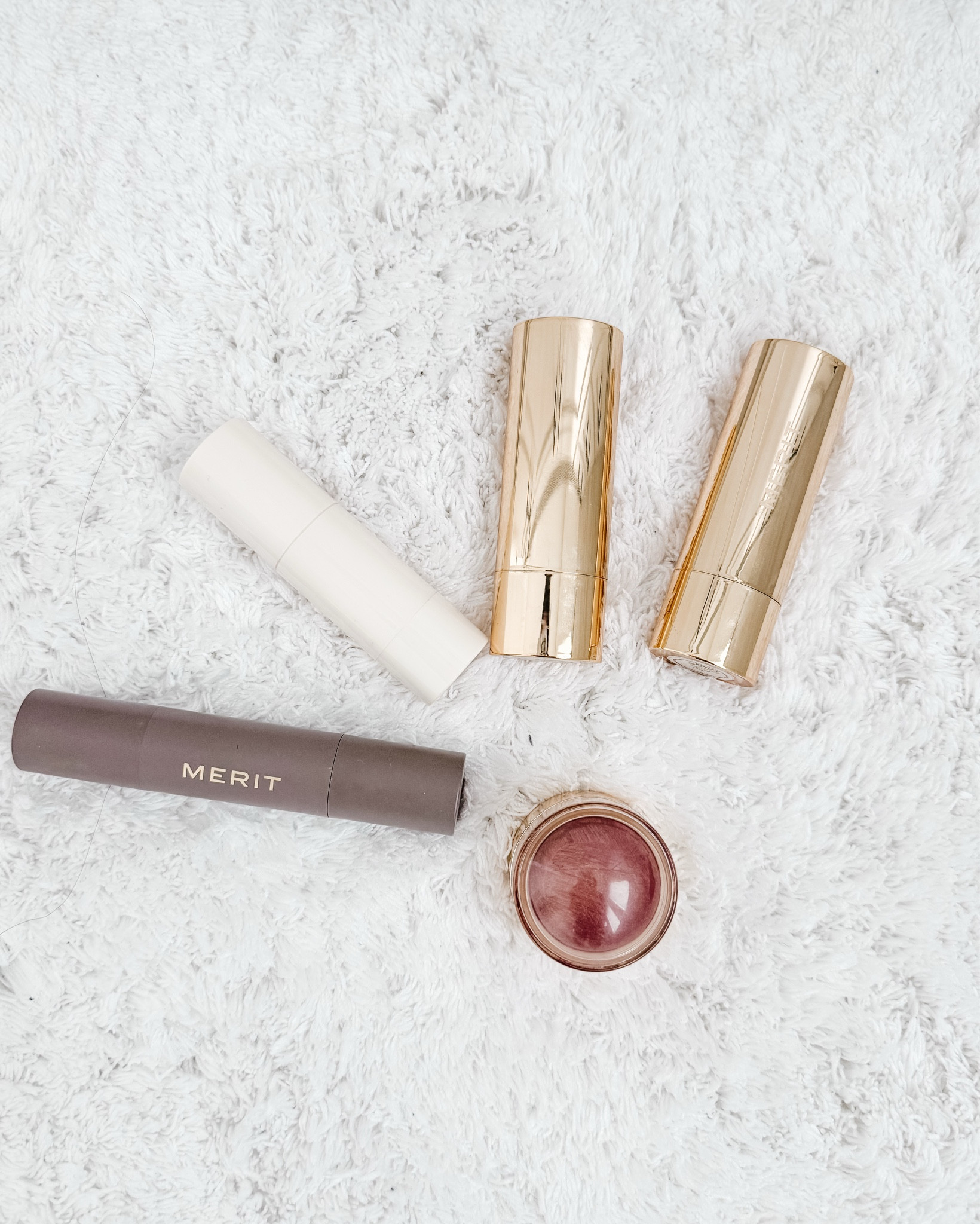 My current 5-minute face routine 🤍 with @Merit 
When I want to look put together but still natural, these are the products I reach for every single day. Cream formulas blend in seconds and give the easiest glow.

Perfect for busy mornings, weekend errands, or anytime you want that effortless “no-makeup makeup” look.

Everything linked here.

#LTKBeauty #LTKmomlife #LTKmorningroutine