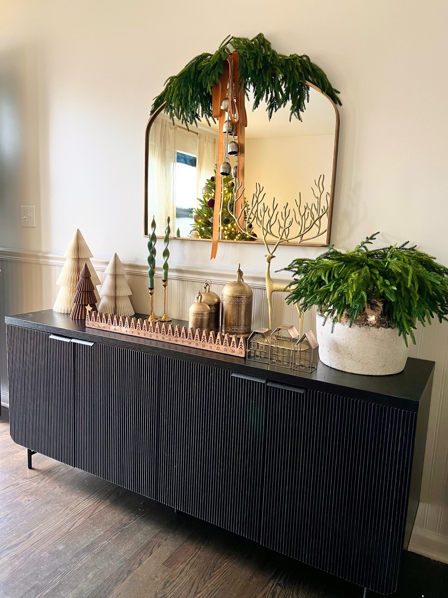 Entryway styling for Christmas 🎄 

#LTKhome #LTKHoliday #LTKSeasonal