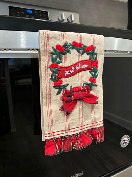New dish towel for the holidays. It’s on sale for $10! If you use code Angeline20 you’ll get 20% off your order ❤️ 

#LTKhome #LTKsalealert #LTKHoliday