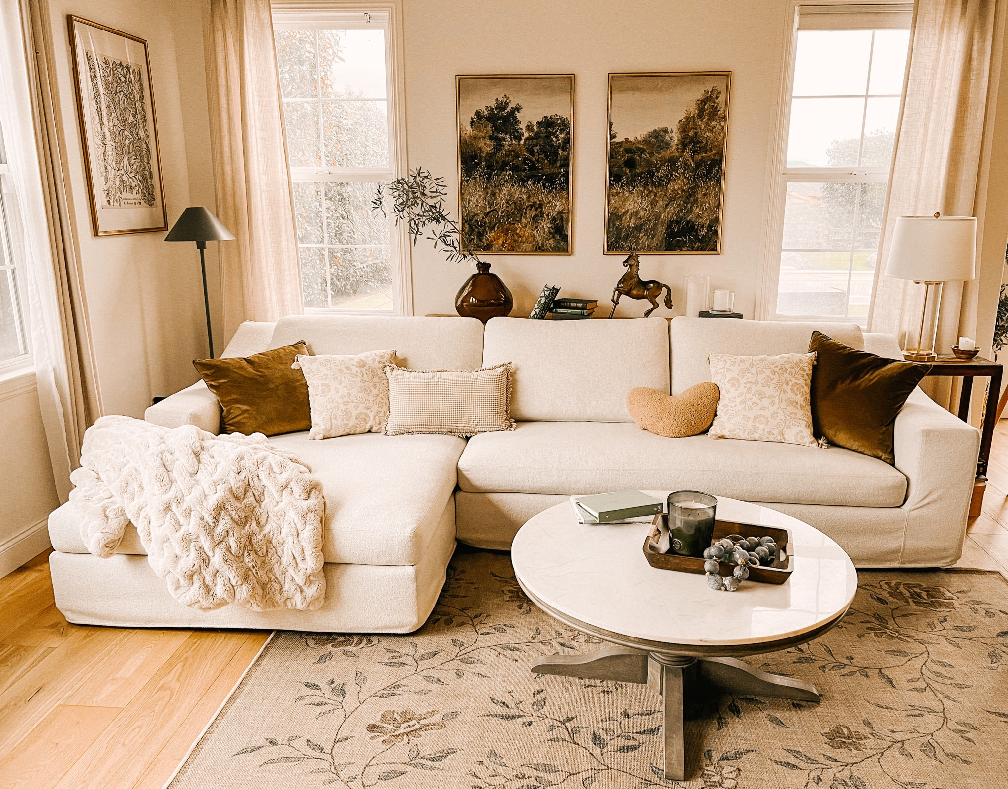 A new Sunday Post is up on the blog … how I beat dry, winter skin, a list of fun things to do other than zone out on a device, a yummy French onion soup recipe, plus some sweet Valentine’s Day finds … wishing you all a wonderful week! 💛 #thesundaypost 

#LTKhome