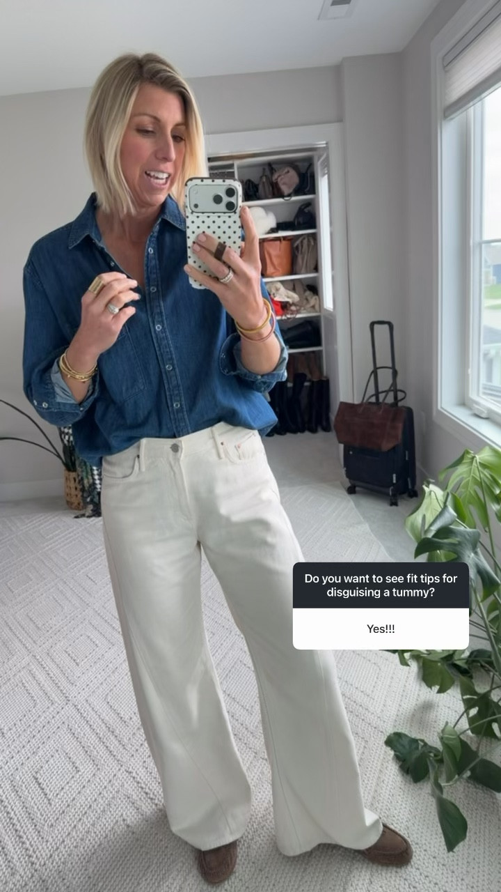 Go up 1-2 sizes in your wide leg jeans to accommodate a belly. A relaxed fit is the most flattering 👍🏻

#LTKootd #LTKmomlife #LTKOver40