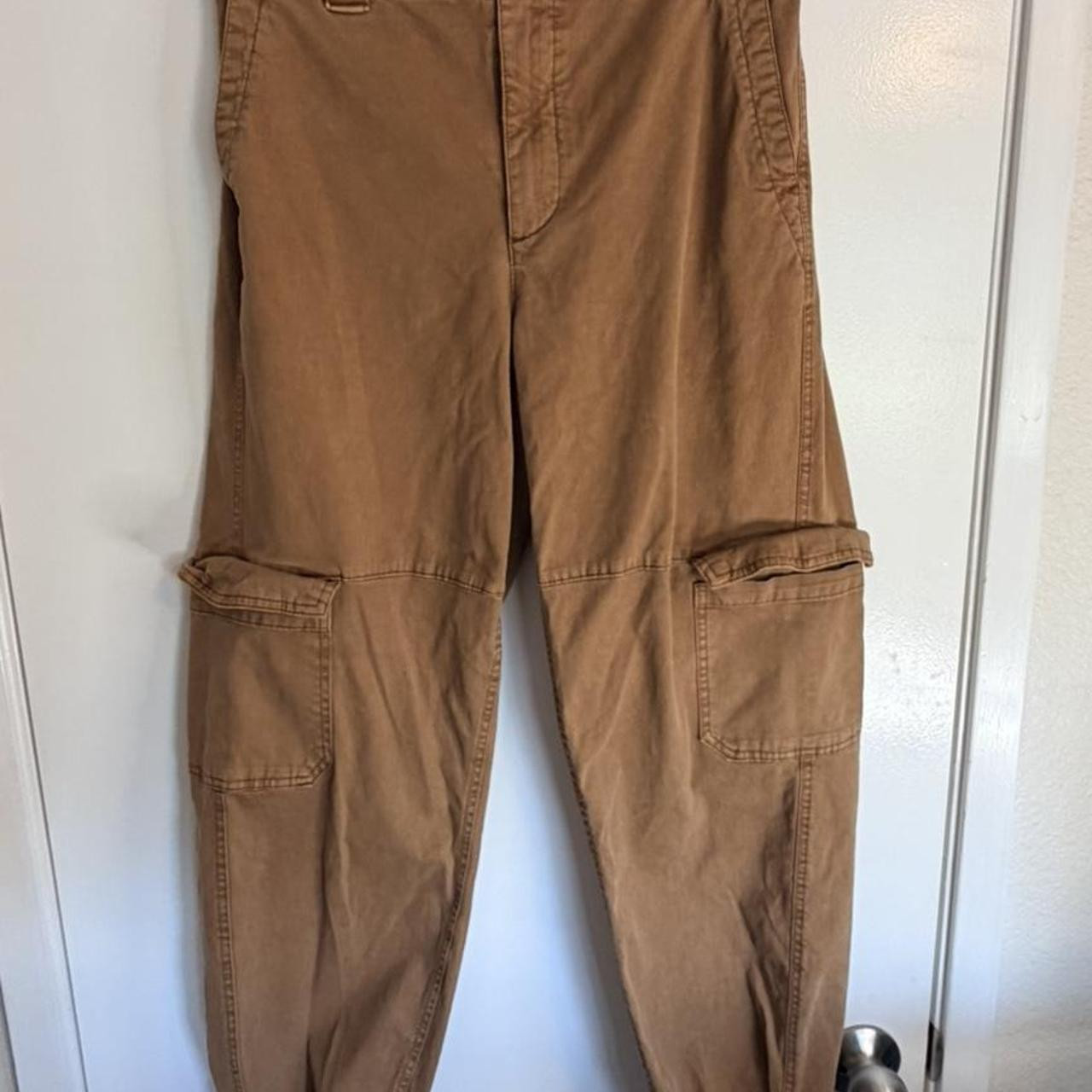 Old Navy Women's Cargo Pants - Tan/Brown | Depop US