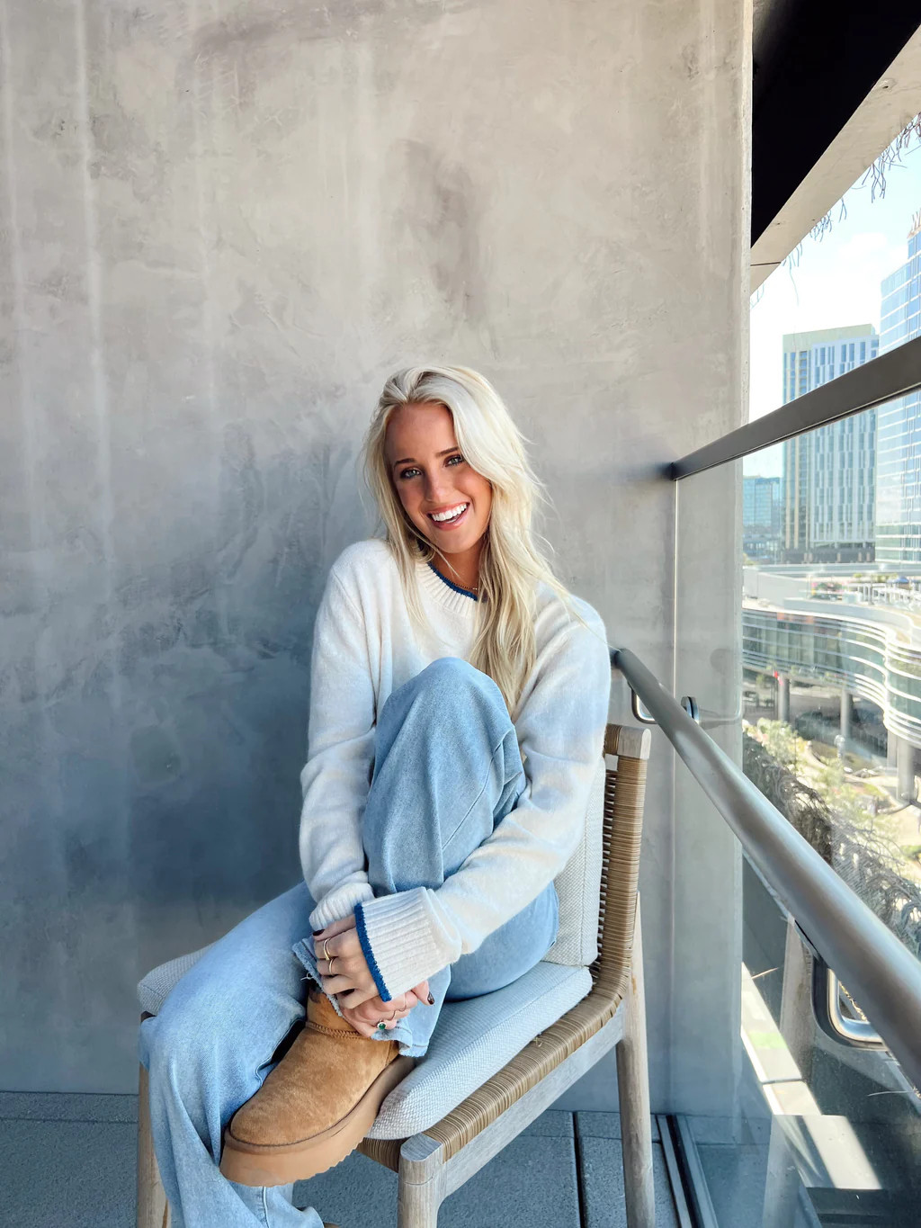 Easy On Me Pullover - Ivory | cocolillys