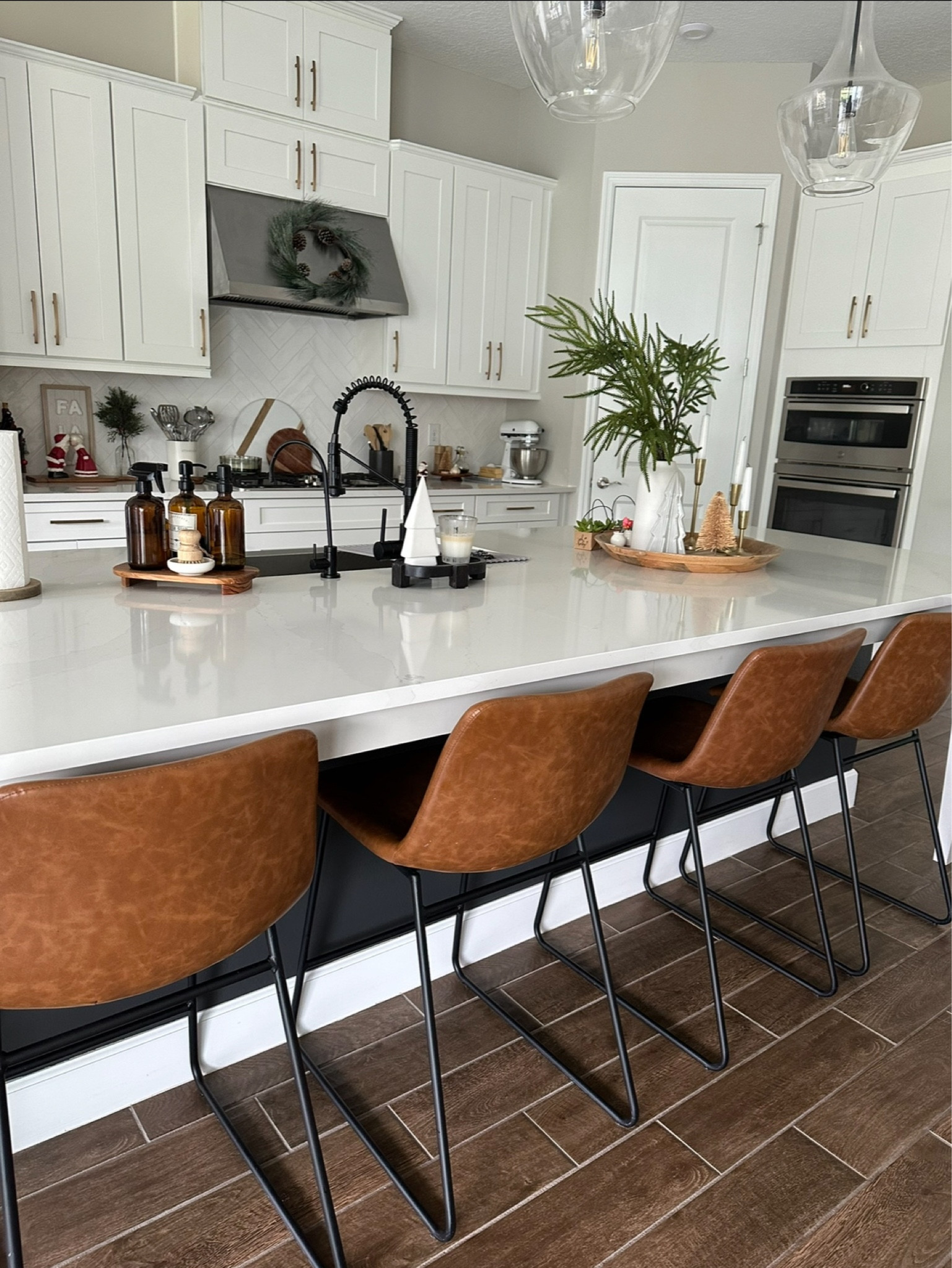 Best counter stools for a steal!


Target home decor
Target counter stools 
Home decor
Modern home
#targethome #walmarthome #modernhome #neutralhome

#LTKhome #LTKstyletip #LTKfindsunder100