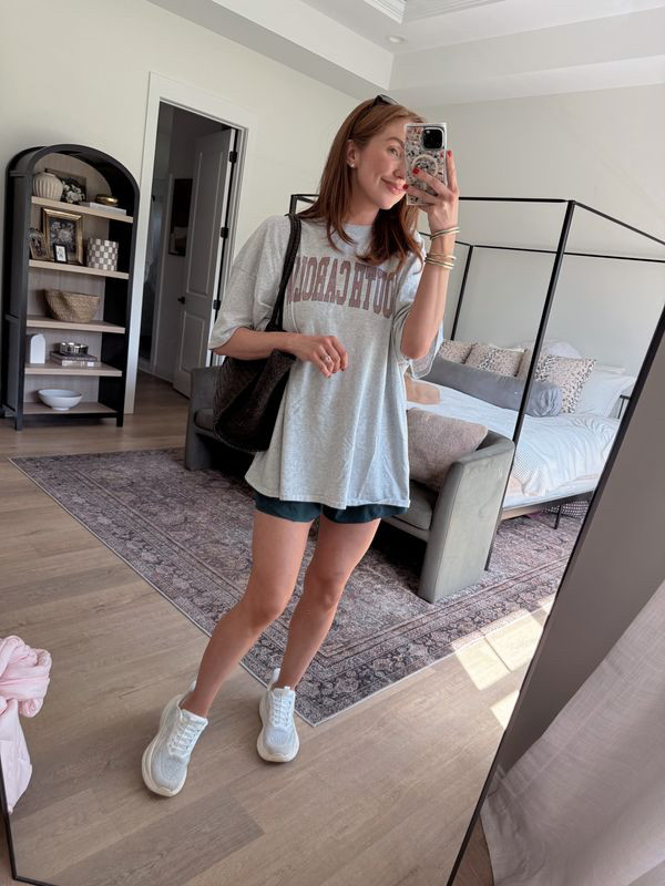 Comfy ootd on repeat lately 🔗⬇️
Oversized tee + easy shorts = the kind of outfit I keep reaching for. Casual, comfy, and still cute. 

 #LTKdayinmylife #LTKgrwm #LTKootd
