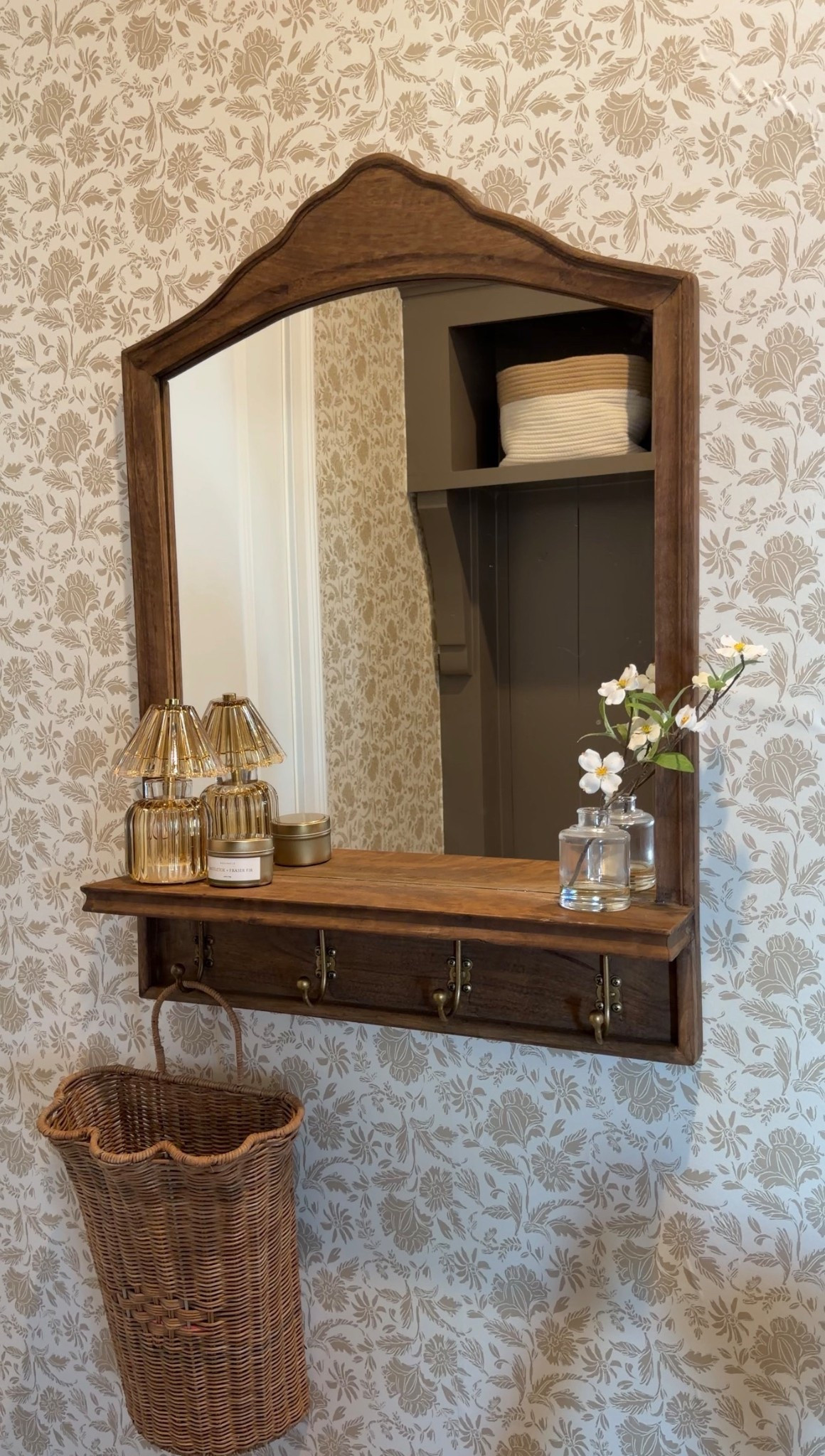 Mudroom wallpaper, mirror and accessoriess

#LTKHome