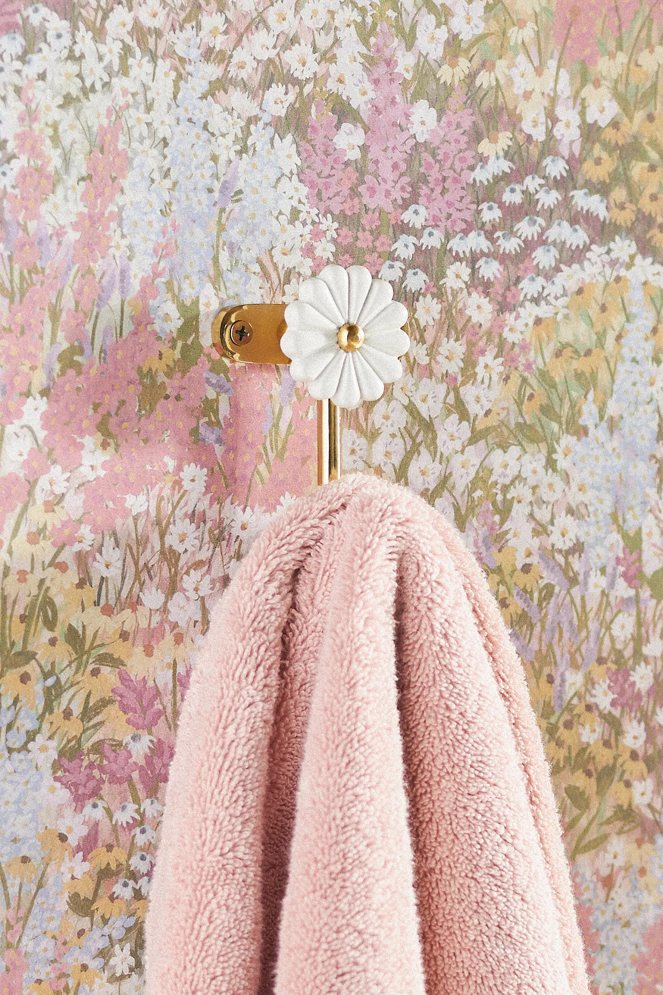 Daisy Flower Bath Hook | Anthropologie (US)