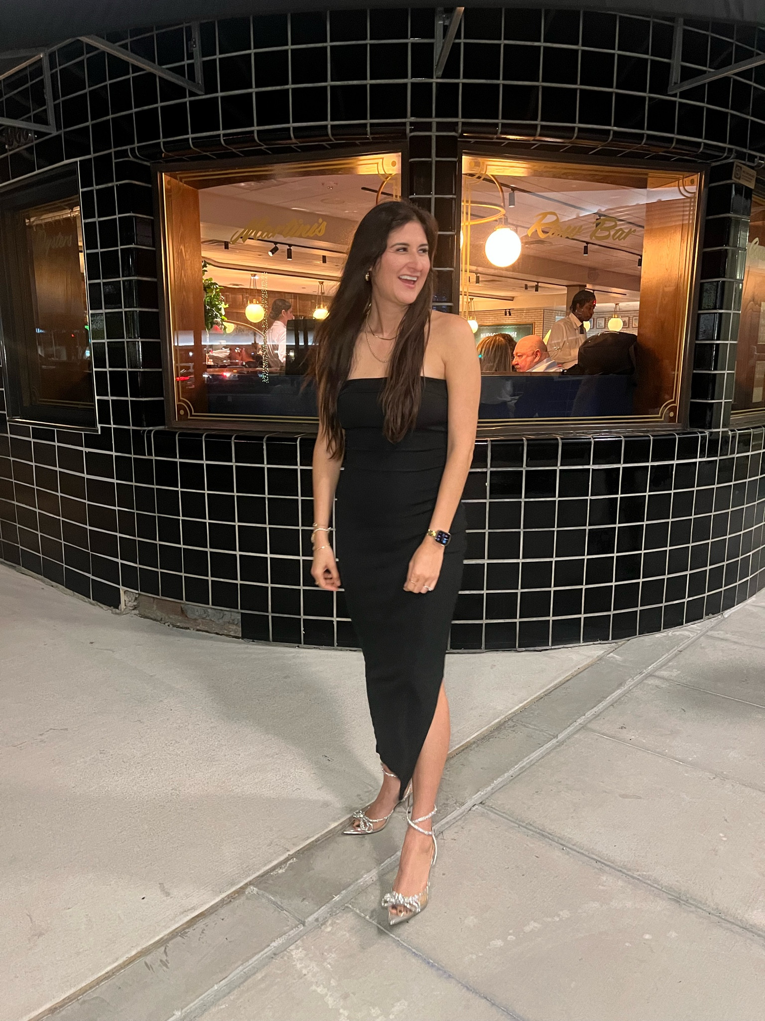 This black dress is stunning! Love the fit!


#LTKHoliday #LTKWedding #LTKSeasonal