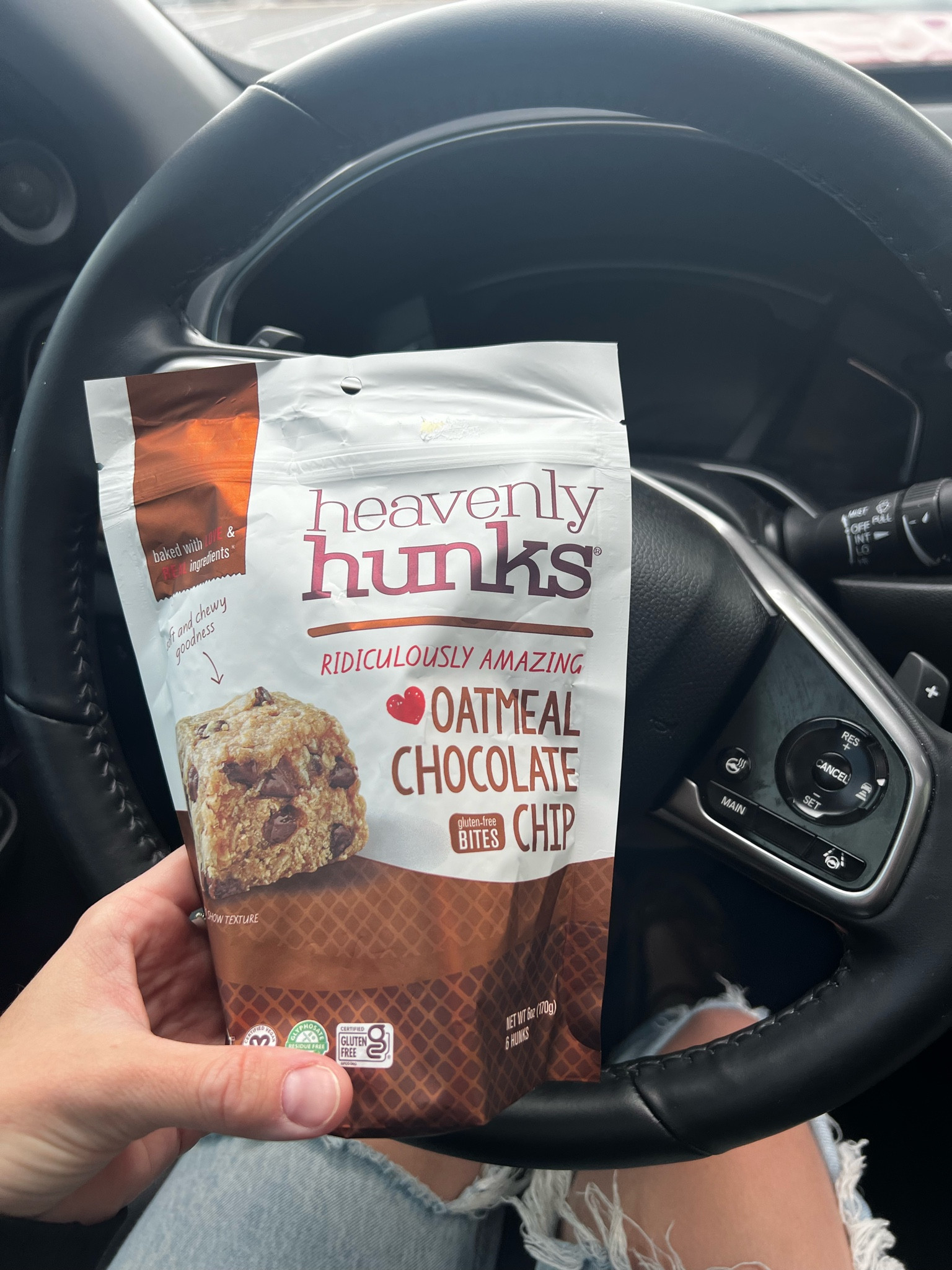 If you’re wanting to find a way to get in more oats & coconut oil for a supply boost these are AMAZING! 🍪 They taste like cookie dough. Some flavors also have sunflower lecithin in them which  helps promotes better milk flow, increases milk nutrition by increasing polyunsaturated fats, and can help with digestion! #increasemilksupply #pumpingmom