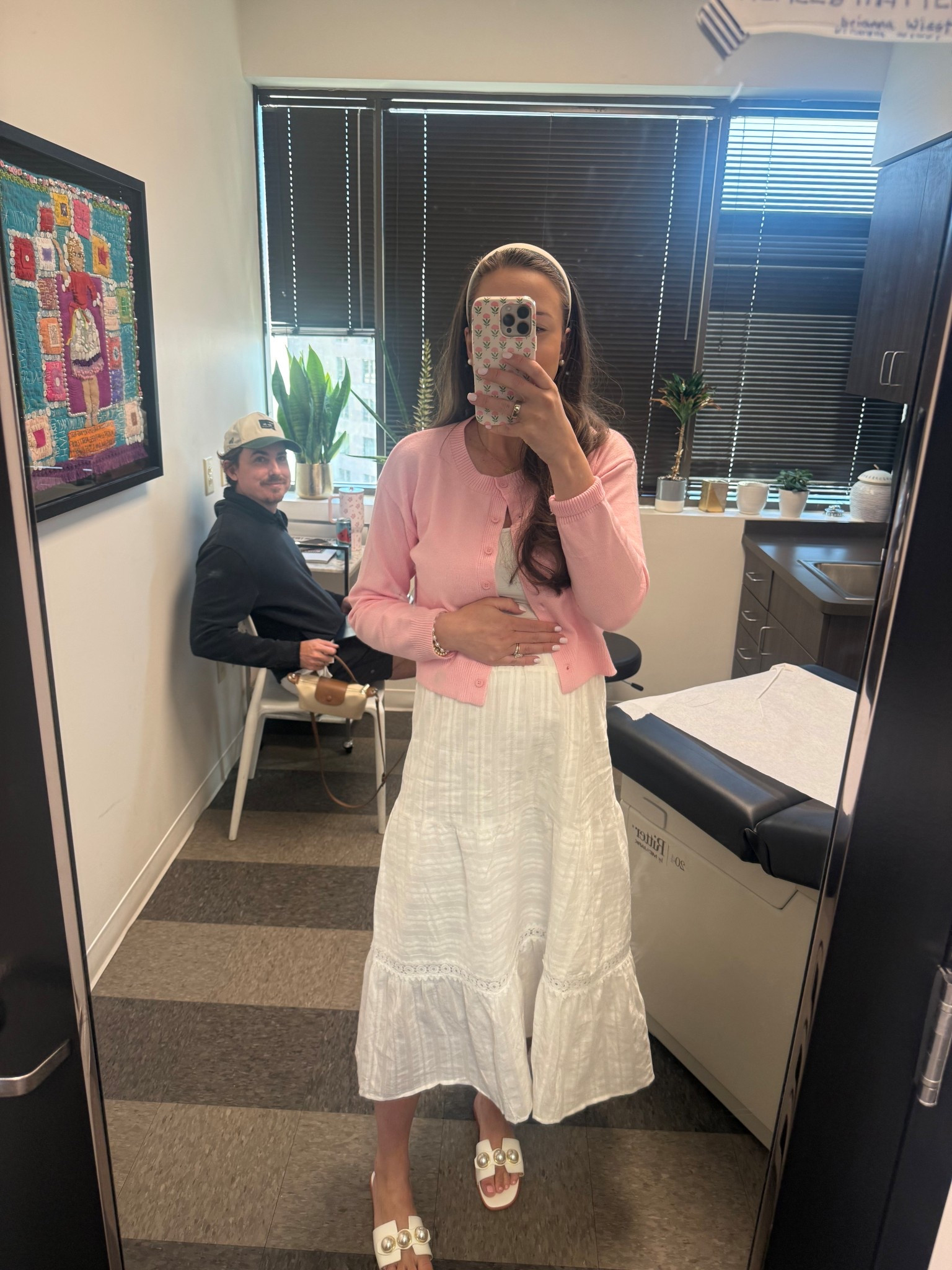 Easy pregnancy look that is both cute and comfortable! This cardigan comes in multiple different colors as well as the skirt comes in many different colors and has nice stretch to it! 

Pregnancy fashion, third trimester outfits, pregnancy style, Amazon style , spring pregnancy fashion 