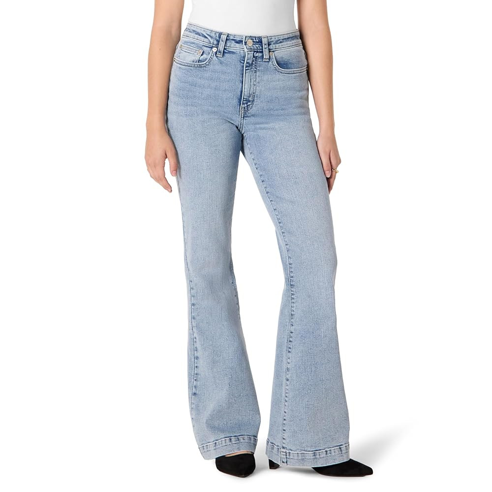 Amazon Essentials Women's High Stretch High-Rise Flare Jean | Amazon (US)