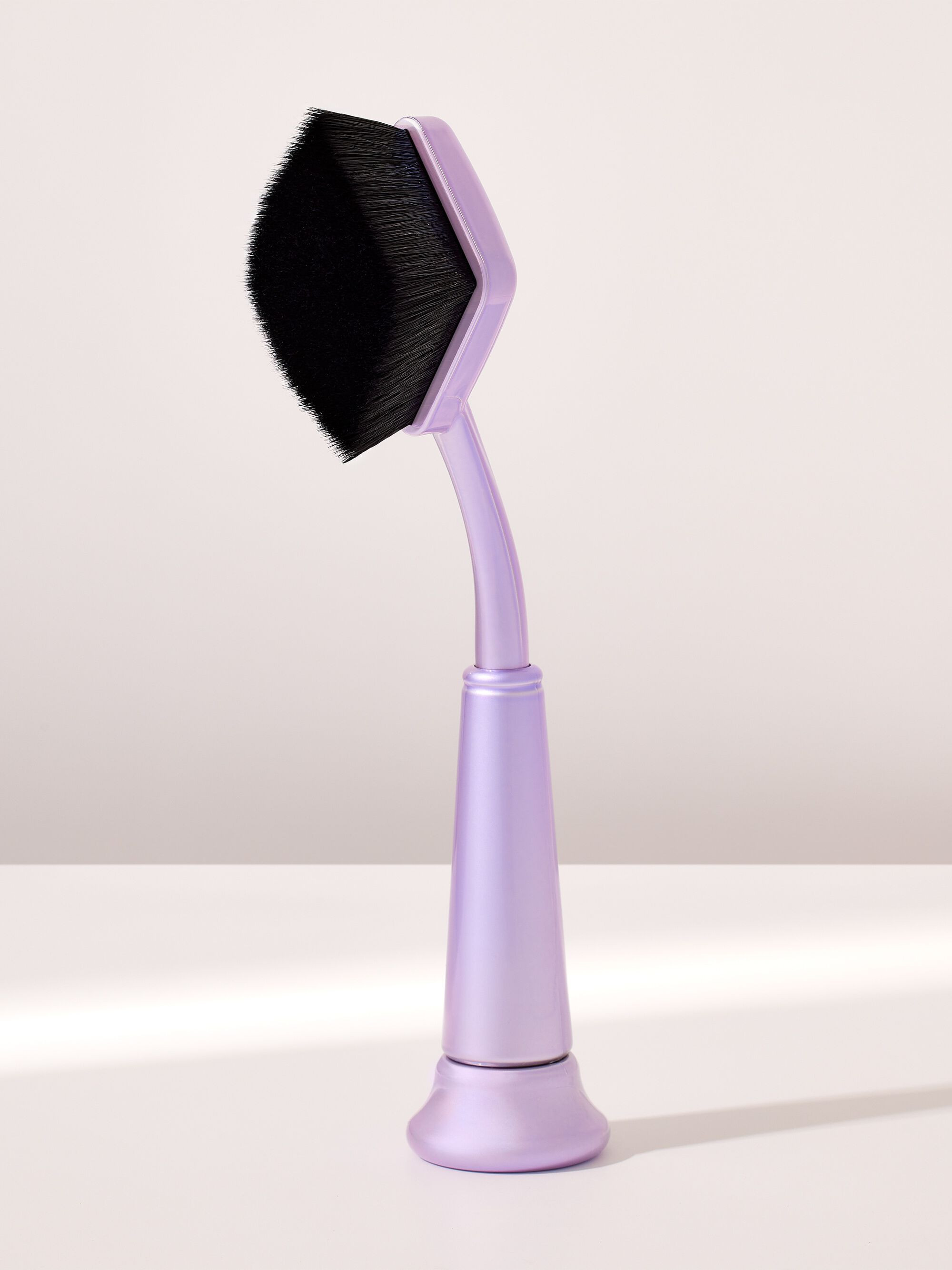 shape tape™ blur concealer brush | Tarte™ Cosmetics | tarte cosmetics (Global)