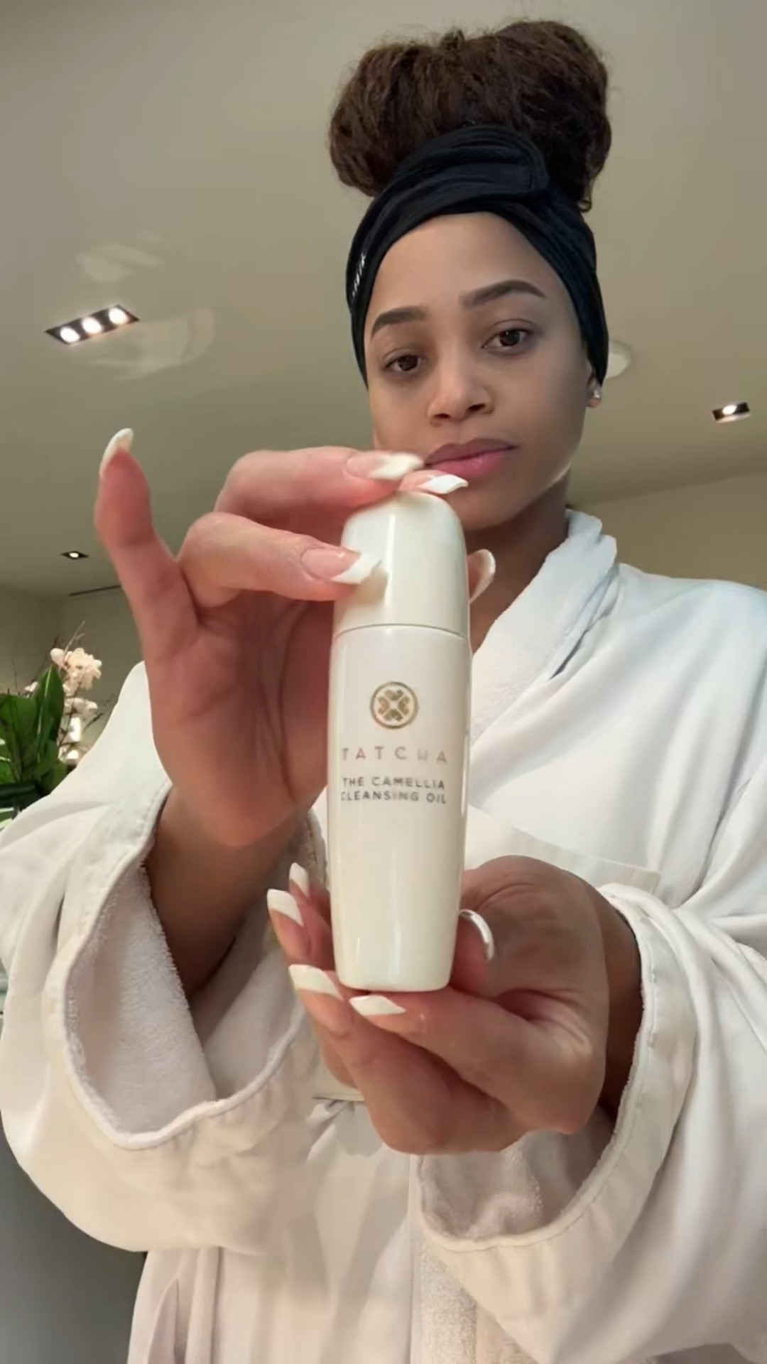 Effortlessly maintain that spa glow with this post-spa quickie routine using travel-friendly skincare essentials from Tatcha!

#LTKtravel #LTKbeauty #LTKGiftGuide