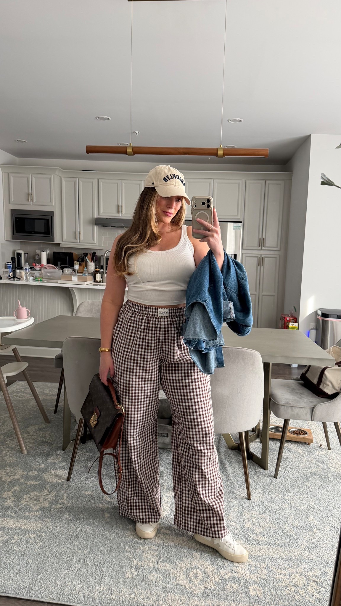 Very easy mom outfit🩷

#LTKmomlife #LTKdayinmylife #LTKMidsize