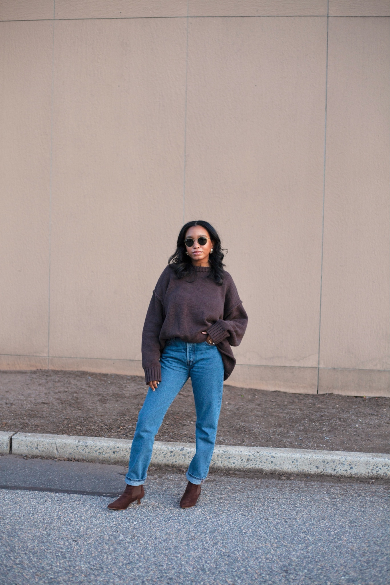 -size medium in sweater
-size 26 in jeans (size up 1 if in between)
-boots are true to sizee


#LTKFindsUnder100 #LTKStyleTip #LTKSeasonal