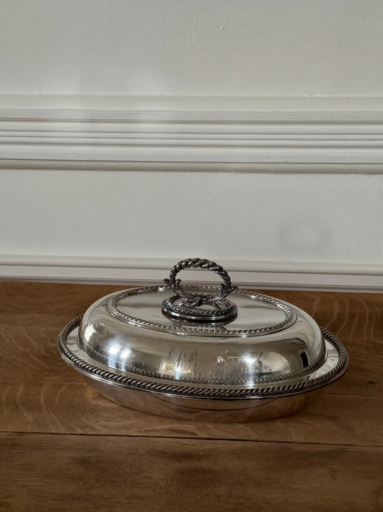Antique English Oval Serving Dish | Cucina Cipoletti
