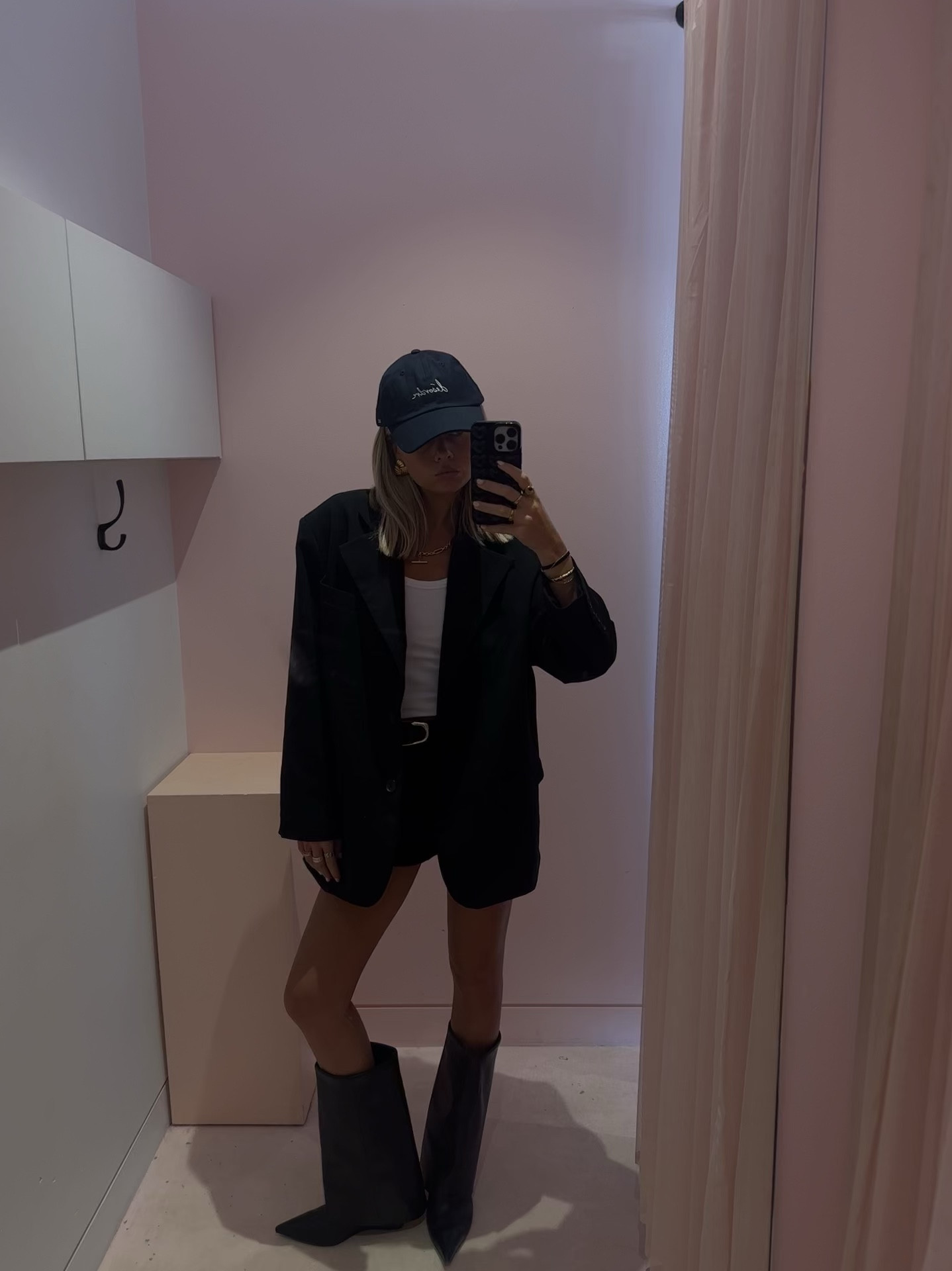 blazer and boots always #oversizedblazer #kneehighboots

#LTKworkwear #LTKaustralia