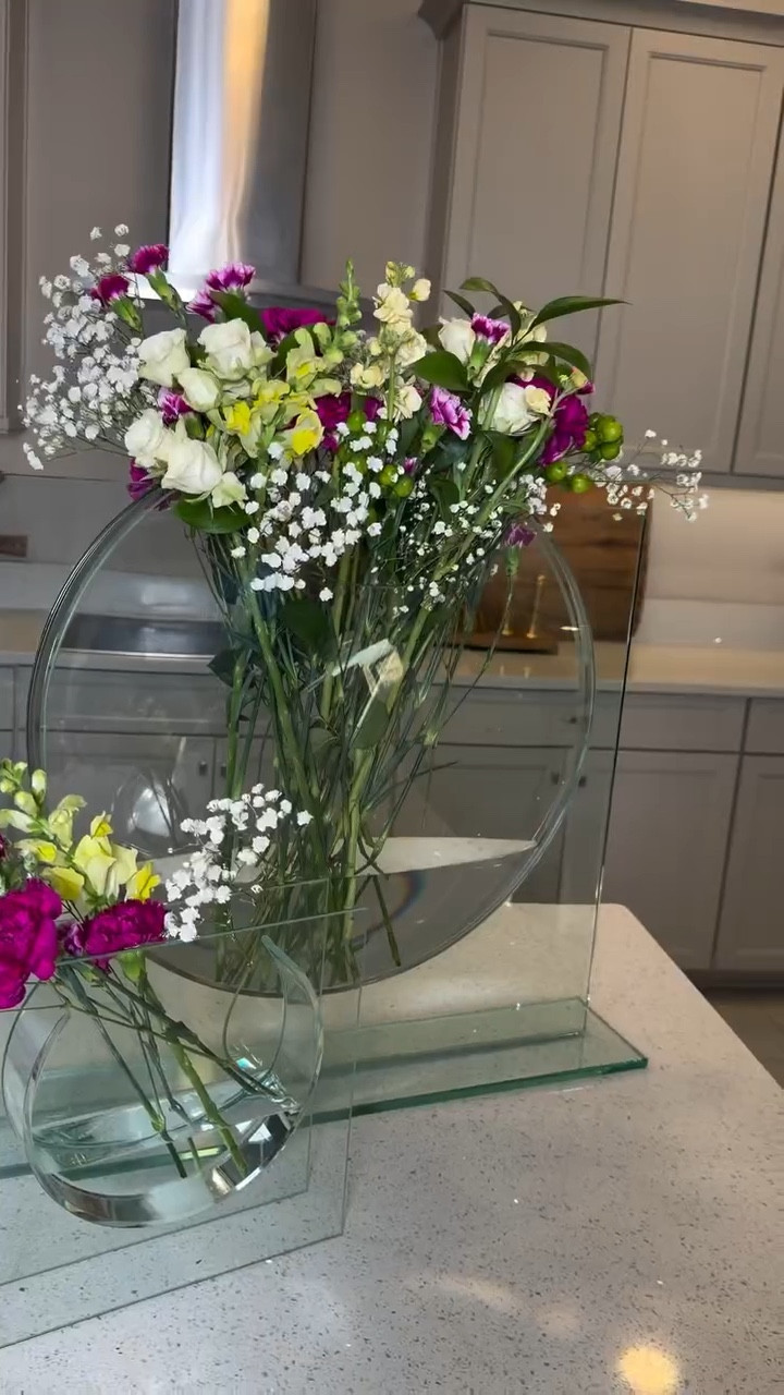 Comment VASE and I will send a link to your DM.

 Mother’s Day is around the corner, and I wanted to bless one special mom with this beautiful Eclipse vase. 💐 It’s one of my favorite statement pieces and would look stunning styled with fresh florals.

Giveaway Rules:
1️⃣ Follow me 
2️⃣ Like this post and last 3 post
3️⃣ Comment “MOM” and tag a mom who deserves something beautiful
4️⃣ Share this post to your story and tag me for a bonus entry

✨ Giveaway will close in 5 days so more moms have a chance to enter.
Winner will be announced in my stories.

#MothersDayGiveaway #vasedecor #homedecorideas #mothersdaygift homeinspo luxurydecor

#LTKHome