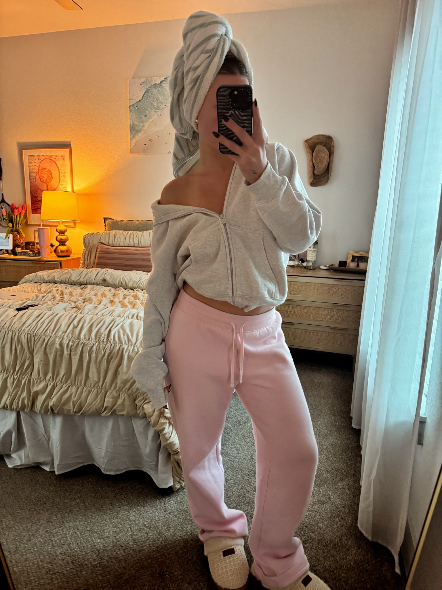 zip up & sweats from my weekend outfits vid!!!💘💘💘

#LTKootd