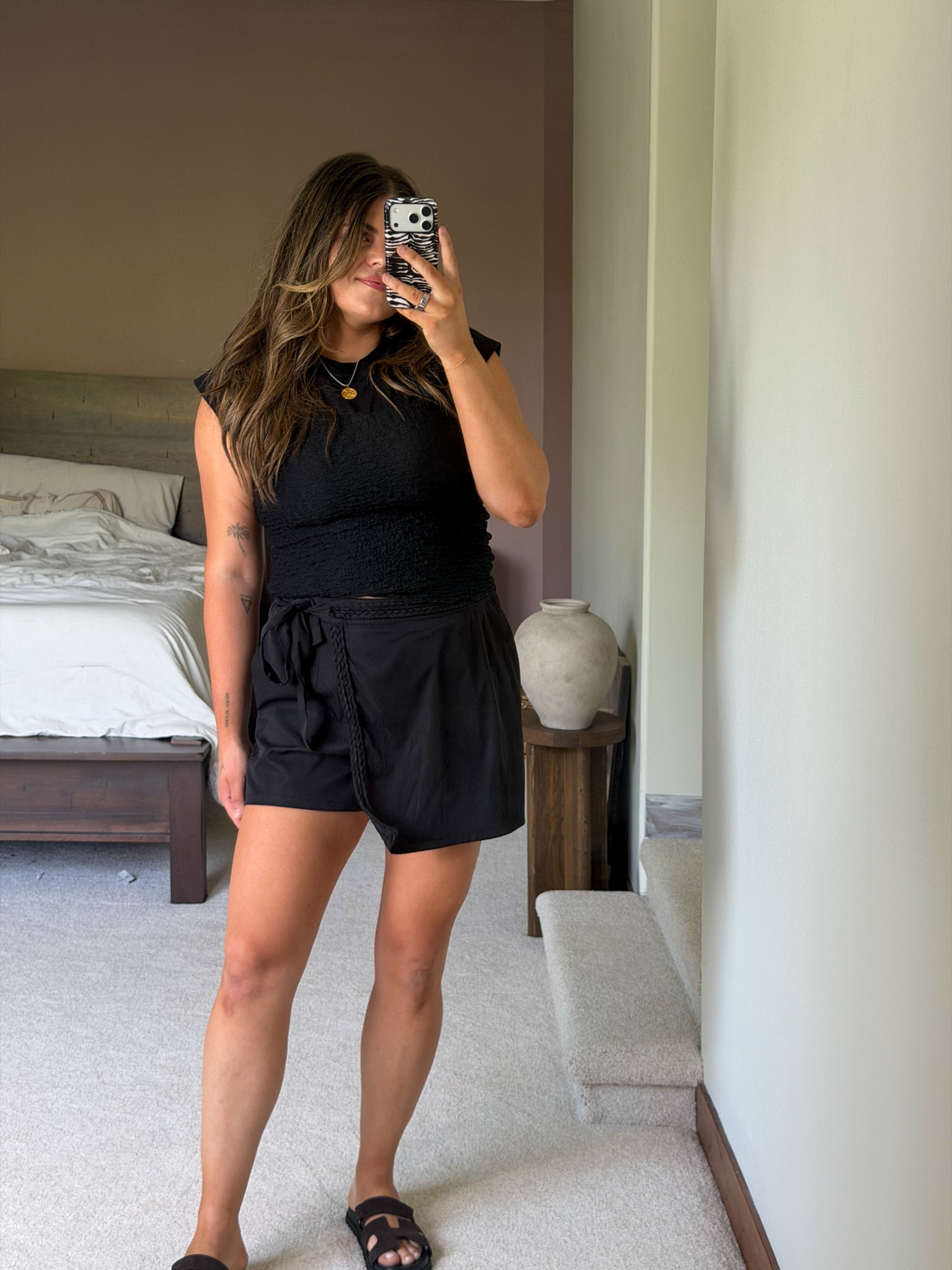 All black outfit for summer!

This top is so versatile could be casual or worn to work! Wearing XL

This is a wraparound squirt but the belt is braided - xl￼

Midsize, size 12, size 14, mom style, curvy outfit, summer outfit