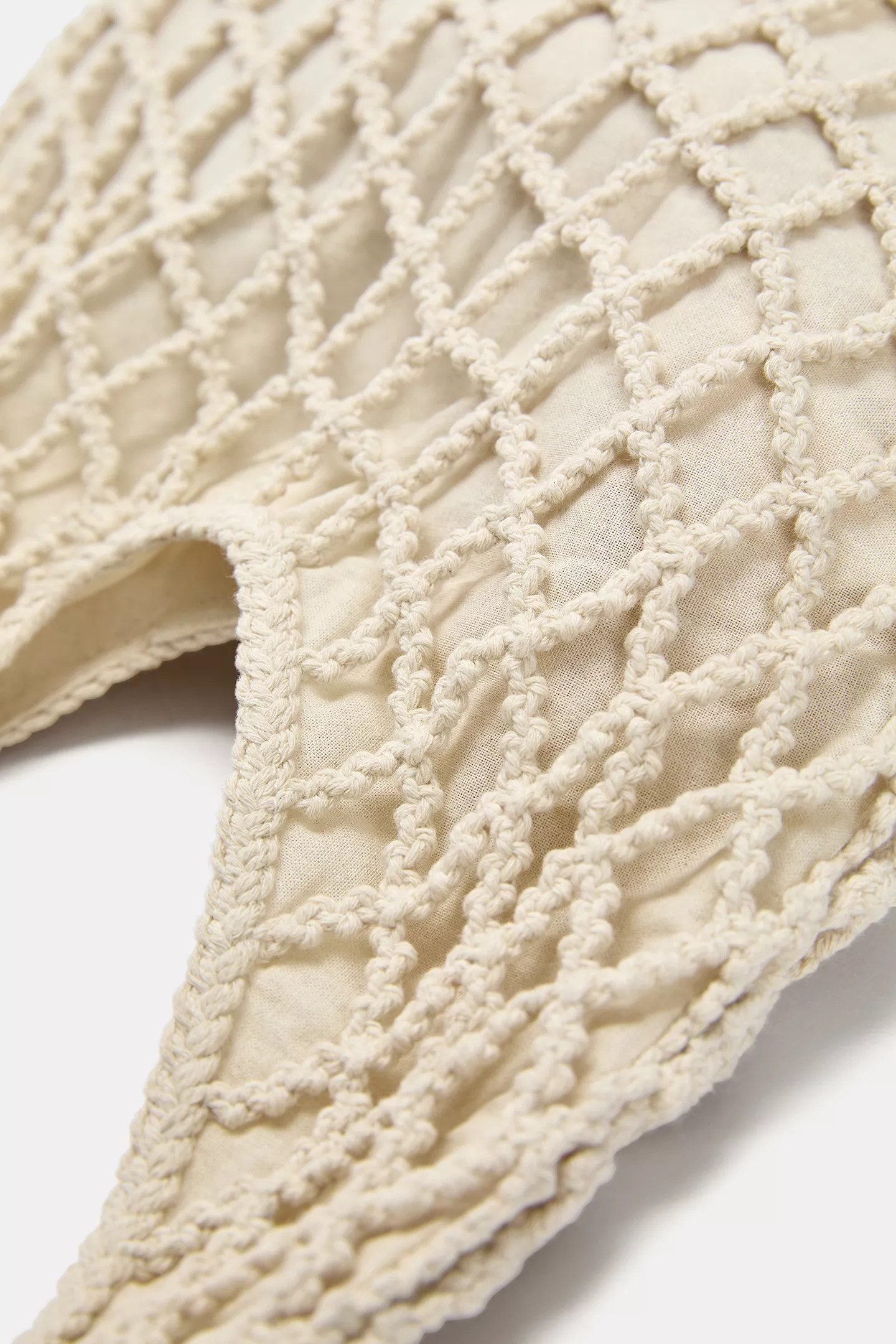 Mesh shoulder bag | PULL and BEAR UK