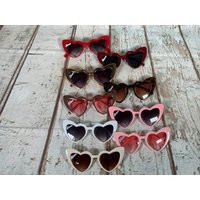 Bride Sunglasses Beach Bachelorette, To Be Gift, Wedding Favors, Bridal Party Gifts, Party Future Mrs, Gift Basket, Heart | Etsy (US)