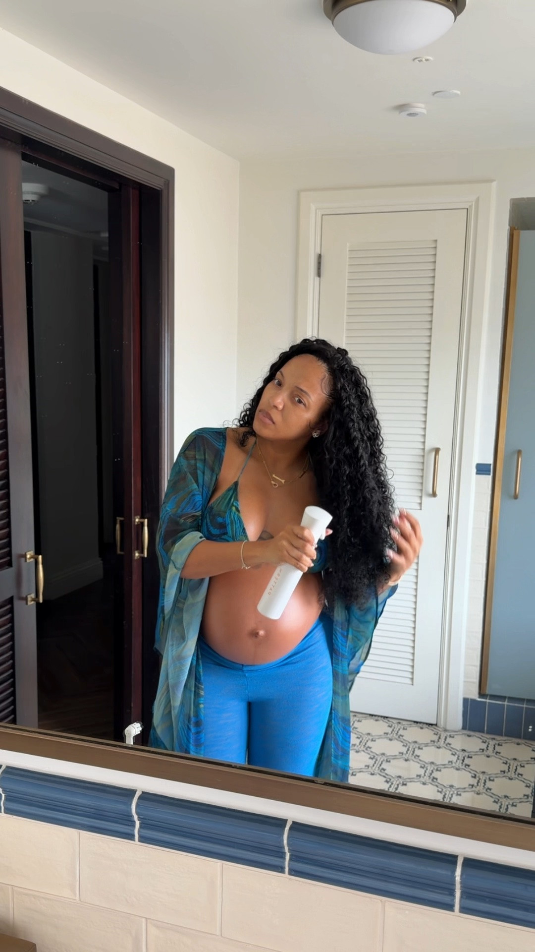 A chit chat for my girlssss while I get ready for a chill pool day in Panama❤️🇵🇦

#LTKmomlife #LTKstorytime #LTKBump