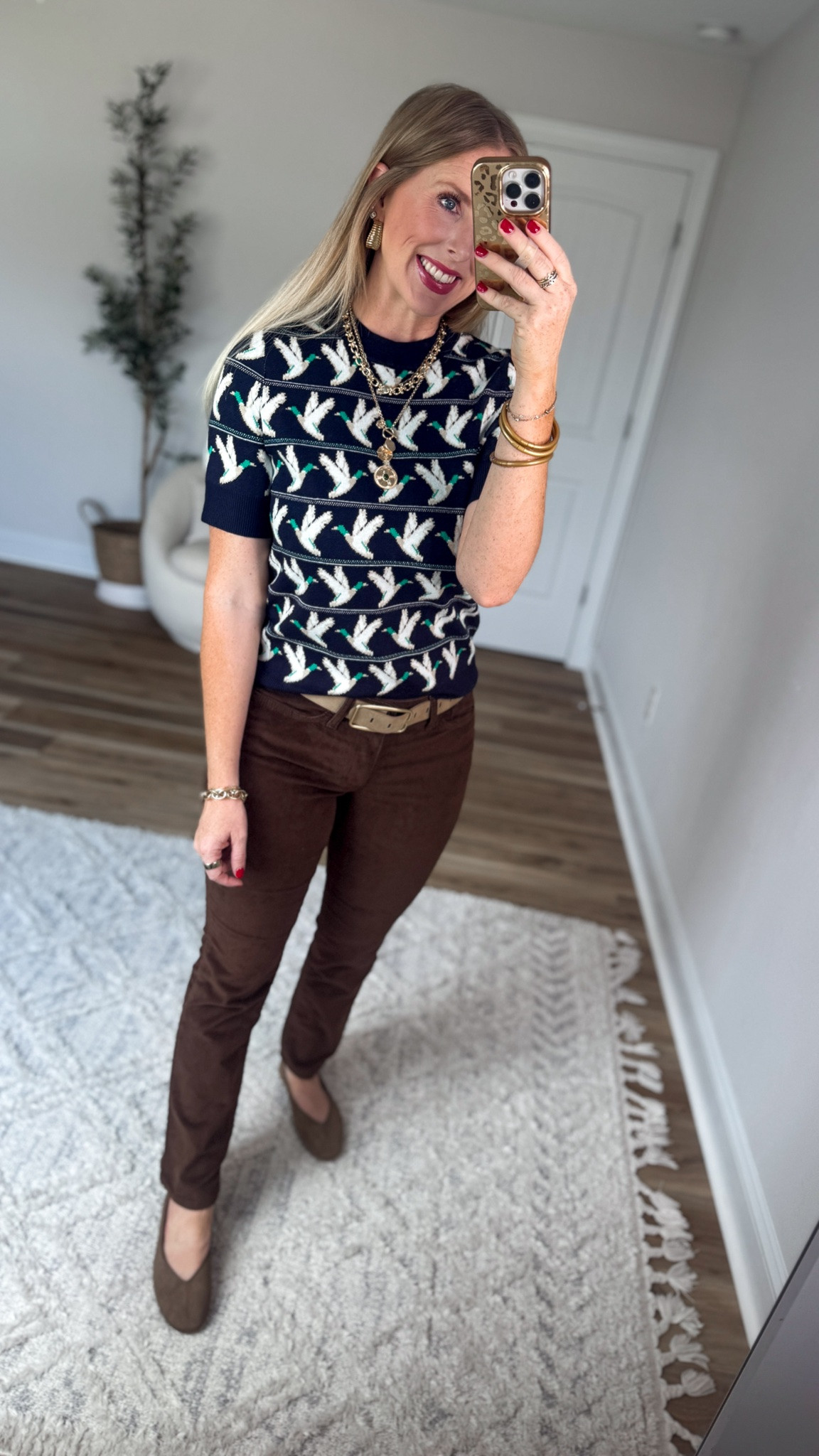Weekend Walmart Wins try-on
Short sleeve duck sweater- medium 
 Corduroy straight leg jeans- 6M if between, go up

#LTKootd