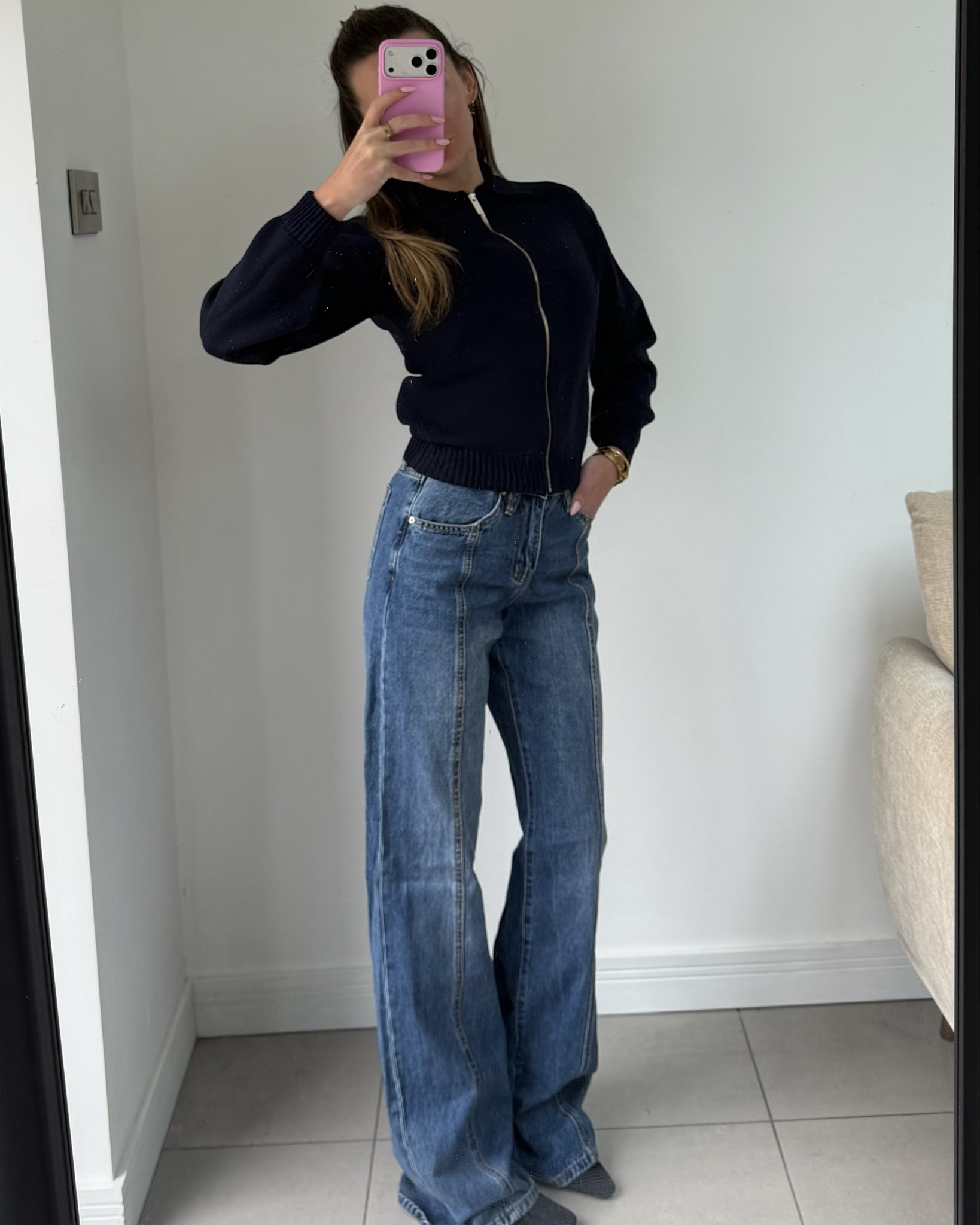 Cardigan and straight leg jeans 

#LTKeurope #LTKuk #LTKspring