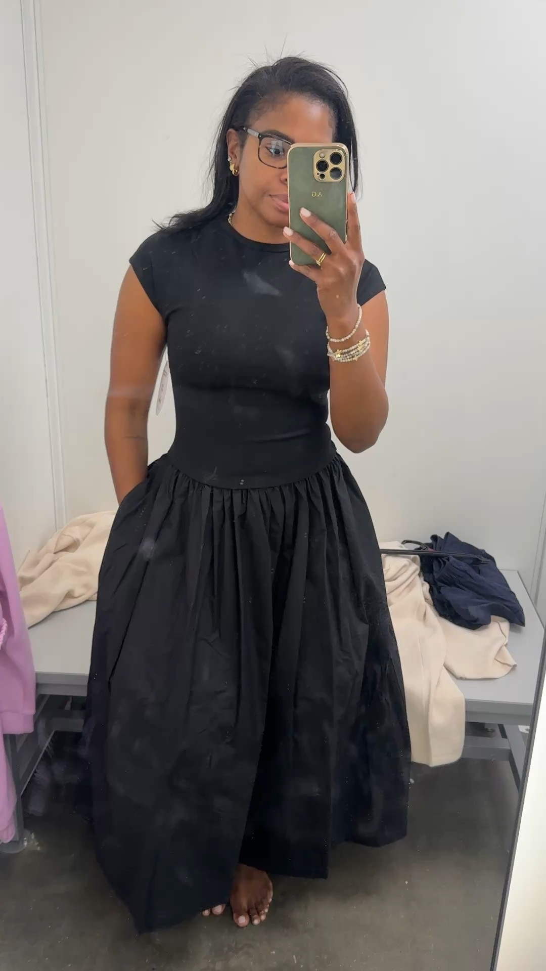 I know I said I wasn’t going to bed in the cream color, but then I realized that I have no restraint and I just bought it online when I bought the green dress. But this is absolutely gorgeous and perfect for spring and then I mentioned it has pockets! ￼