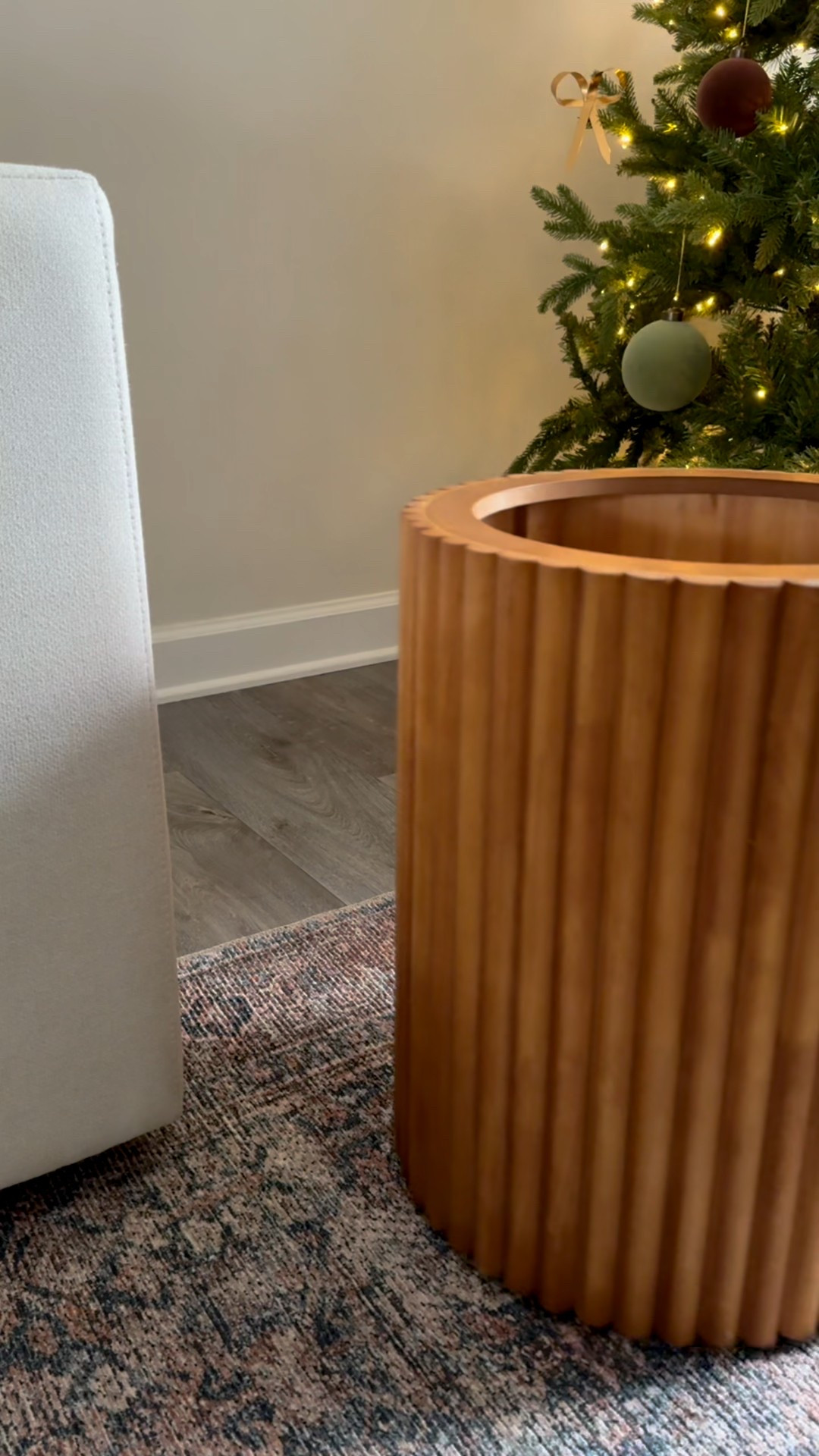 This side table is easy to move and so perfect to store blankets this cozy season ❄️

#LTKSeasonal #LTKSaleAlert #LTKHome