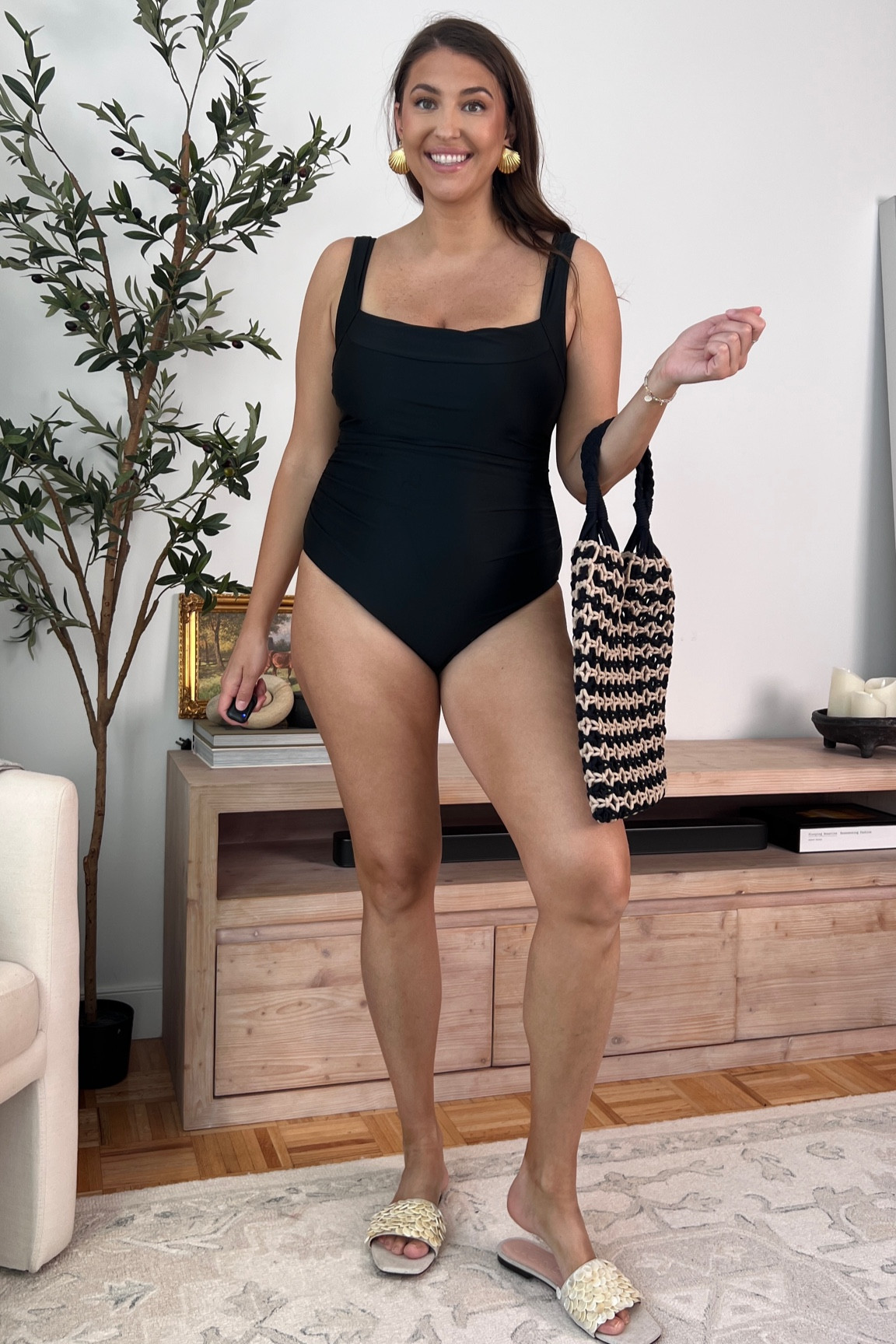 OMG worthy one piece swimsuit from j crew almost sold out. Perfect fit with built in shelf bra! Wearing size 14 (could have done a 12) 


One piece swimsuit | black one piece | square neck swimsuit | swimwear | sale | size 12 | In j.Crew 

#LTKStyleTip #LTKMidsize #LTKSwim