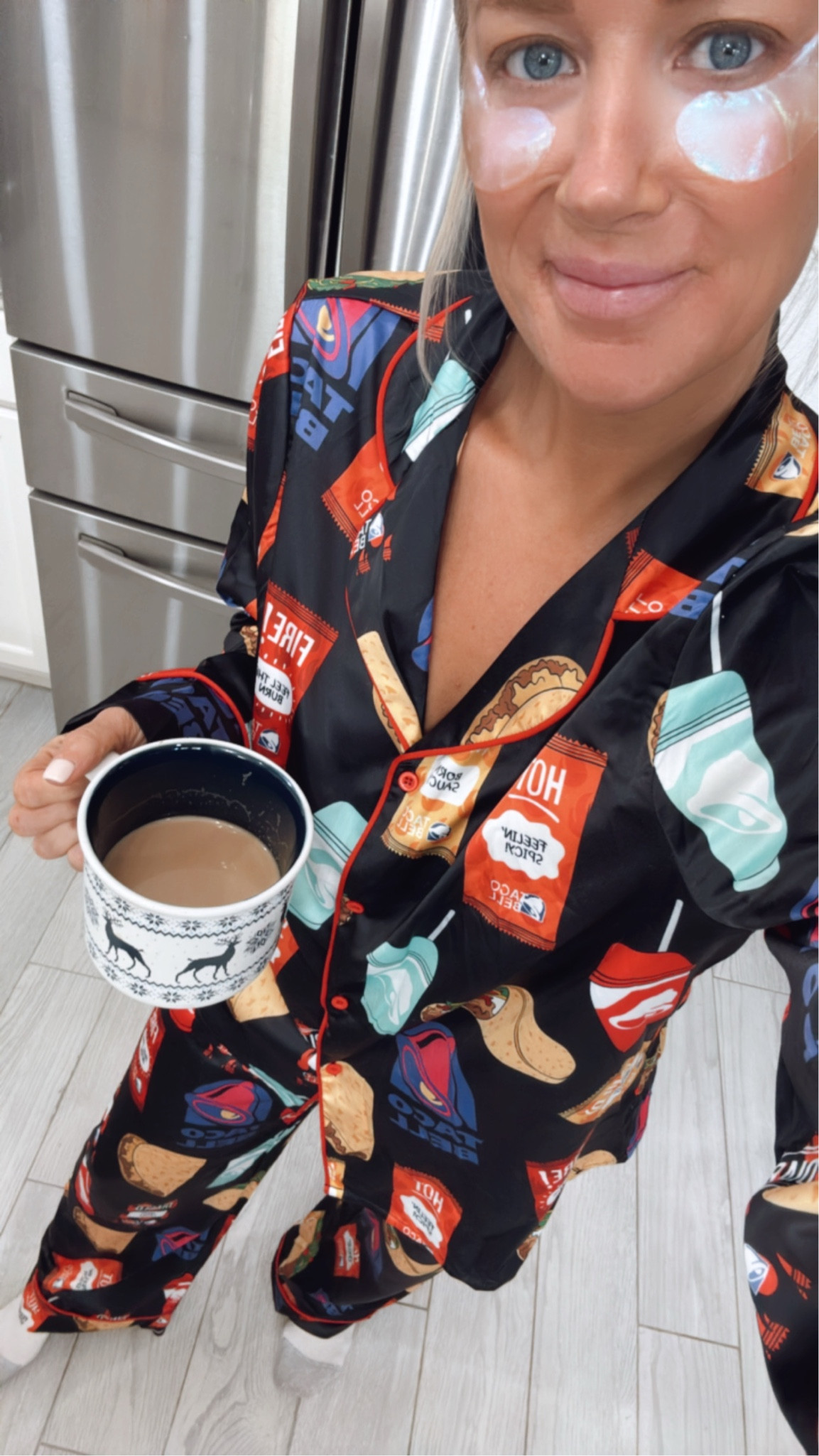 Taco Bell pajamas - size medium 