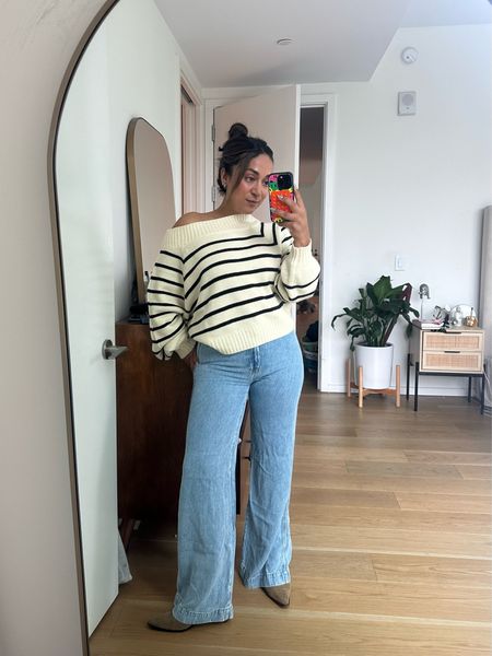 My favorite stripped sweater and comfy jeans. 