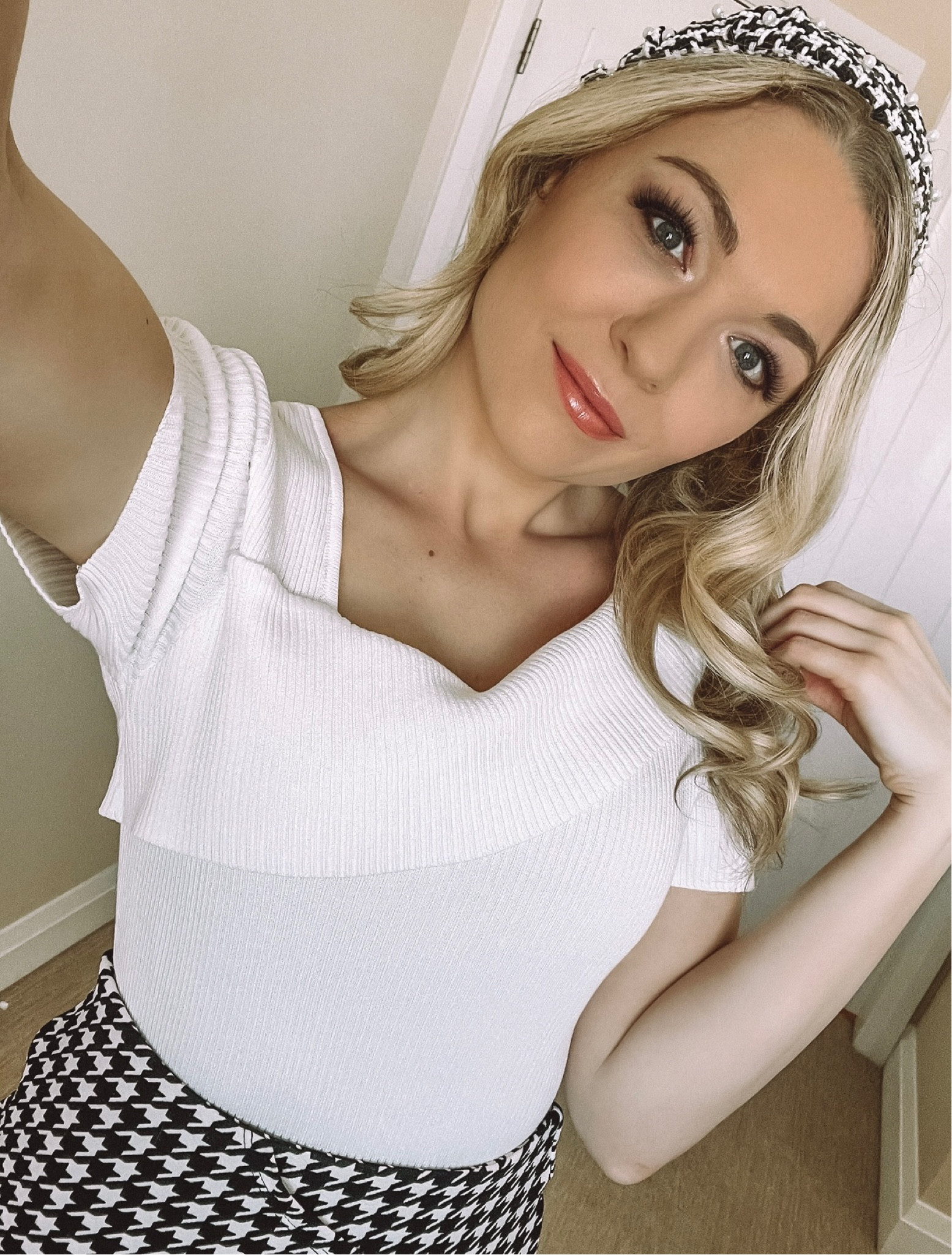 In my Blair Waldorf era with houndstooth and headbands 💁🏼‍♀️ 

#LTKFind #LTKSeasonal #LTKunder100