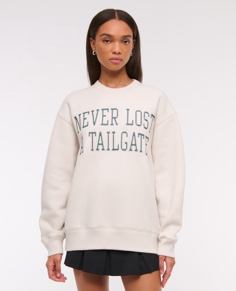 I am loving this so much! There are other similar sport designs available too. 


#football # sports #gameday #LTKU #LTKOver40 #LTKSeasonal #abercrombie #tailgate

#LTKStyleTip #LTKFindsUnder100 #LTKActive