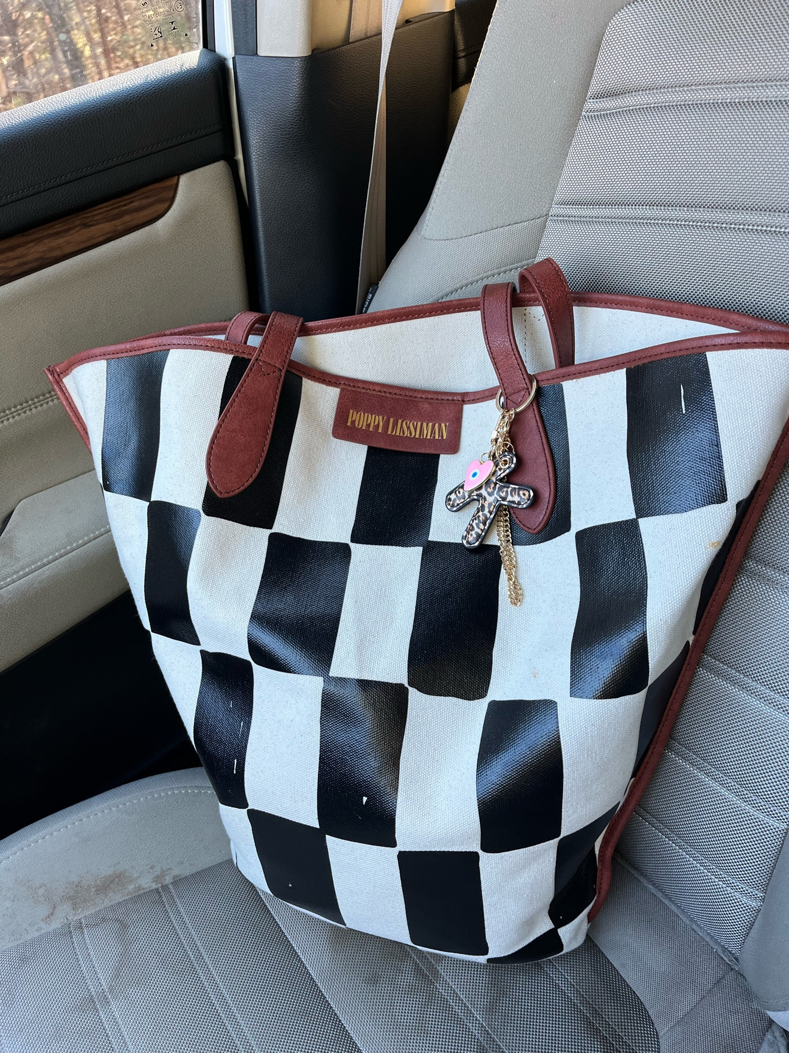 poppy lissman tote bag 🤍

#LTKItBag #LTKStyleTip