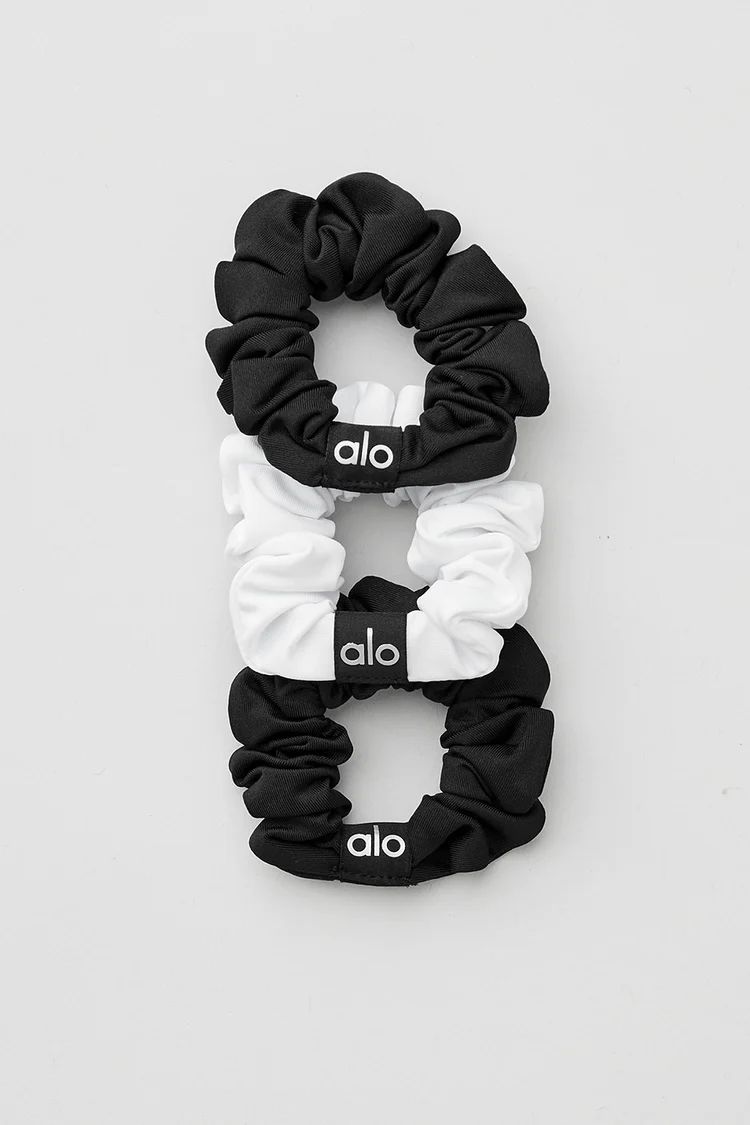 Black/White | Alo Yoga