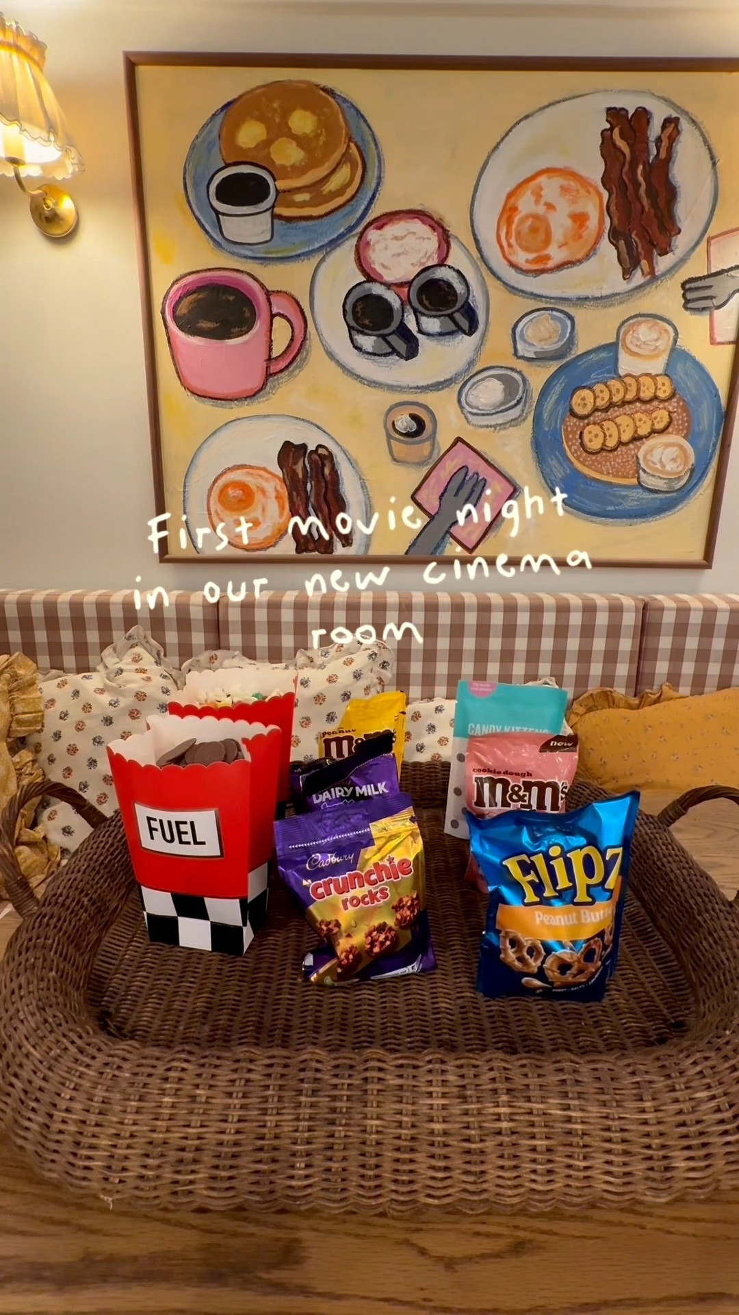 First movie night in our new cinema room 🎥 🍿 🍕 🍫 