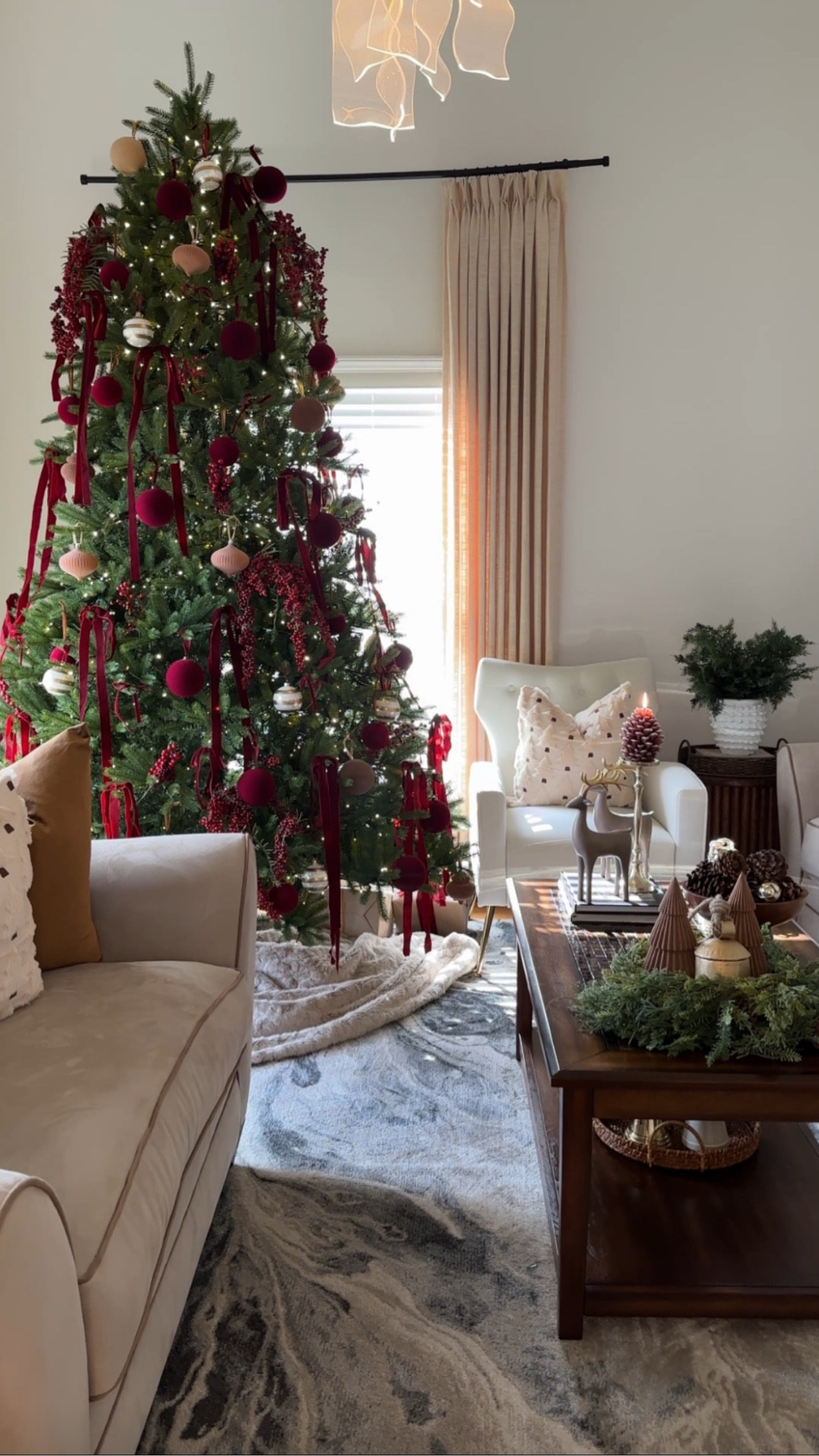Shop below❤️🎄

#LTKHome #LTKSeasonal #LTKHoliday