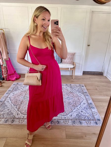 Pretty summer dress / summer outfit / date night dress! I’m wearing a med. it also comes in a few other colors! 

#LTKStyleTip #LTKMidsize #LTKSeasonal
