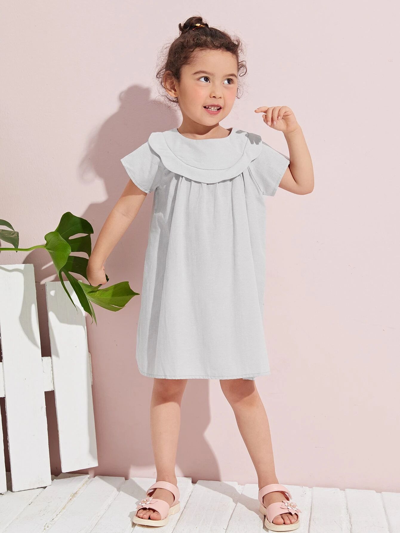 SHEIN Toddler Girls Ruffle Trim Solid Dress | SHEIN