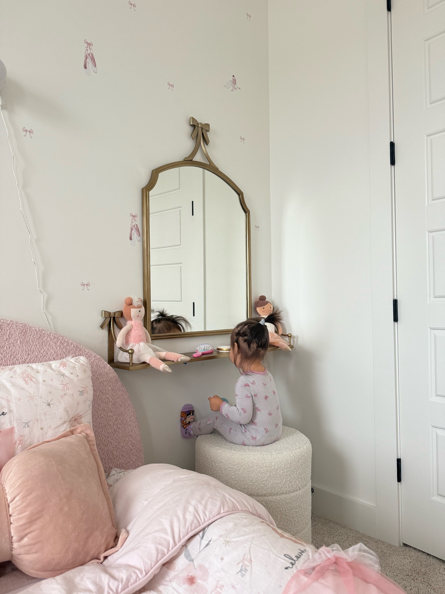 Ballerina room 🤍 @potterybarn & @etsy