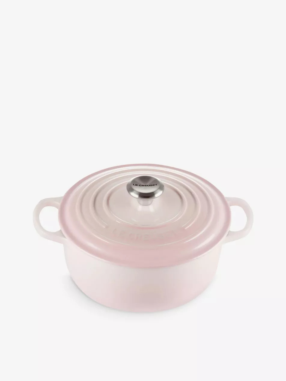Signature round cast-iron casserole dish 28cm | Selfridges