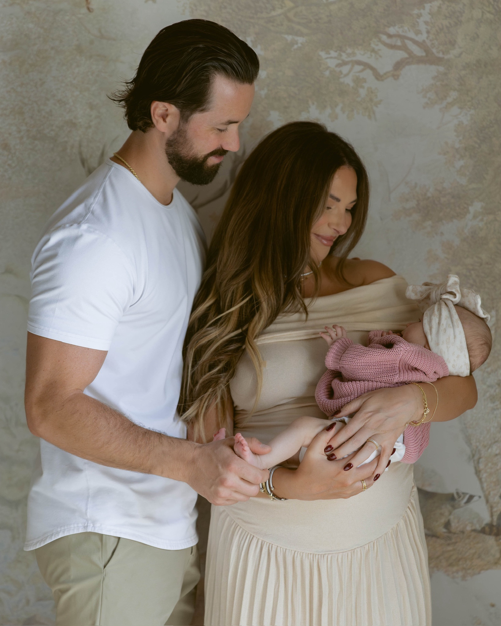 Newborn family photos and what I’m wearing! 
#falldress #babyy

#LTKBaby