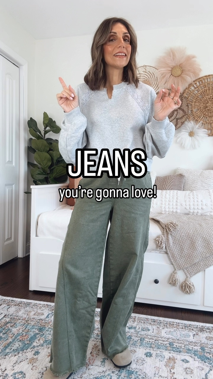American Eagle jeans I’m loving 
I had to size down to a 00. Normally I am between a 0-2. These run big. I’m in the regular length, they come in 5 lengths! My color is medium bright indigo. 


#LTKSaleAlert #LTKOver40 #LTKFindsUnder100