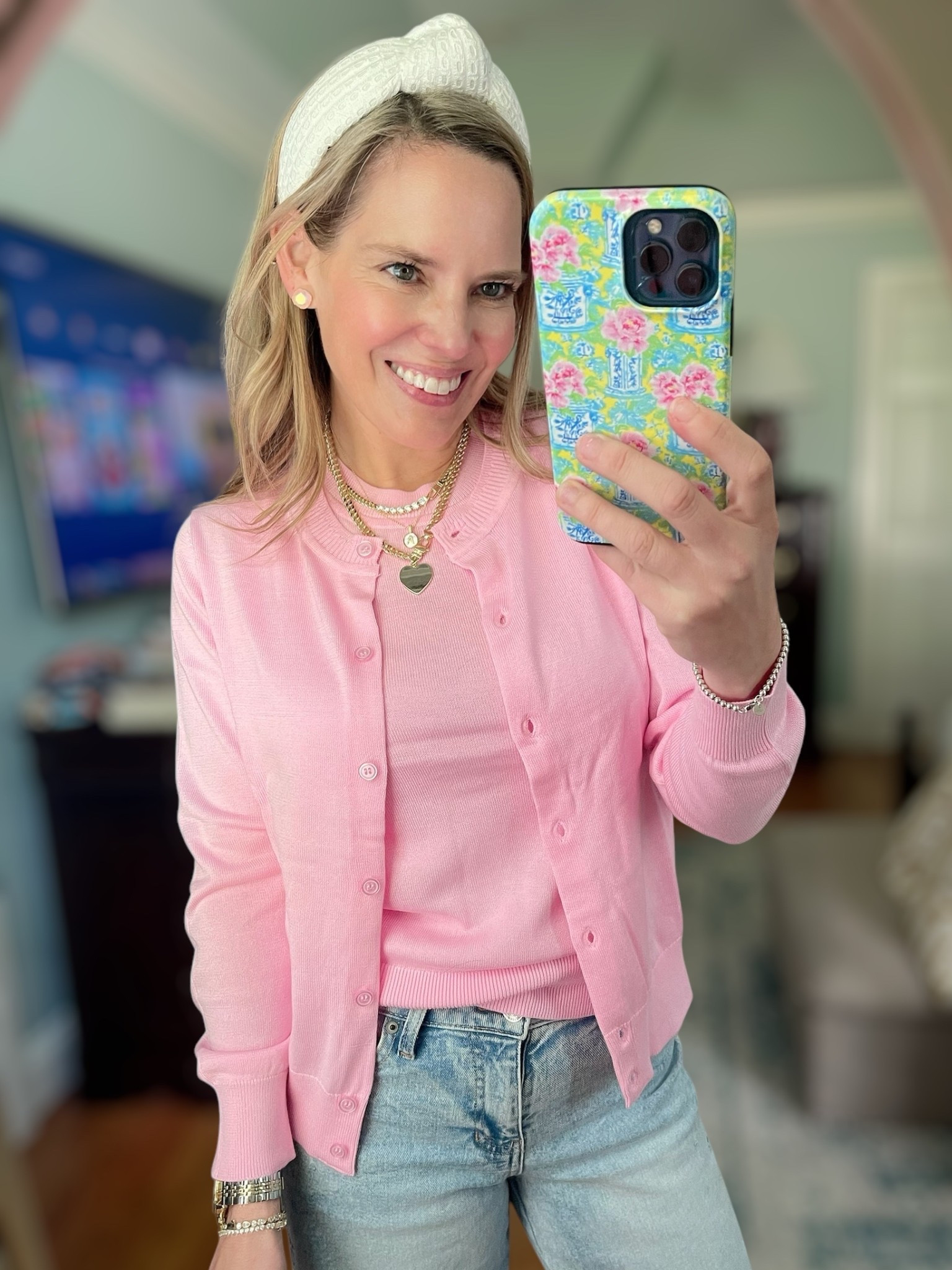 Walmart wins again! This pastel pink sweater set is giving classic prep meets budget-friendly chic — and I’m obsessed!
I paired the Free Assembly lightweight sleeveless sweater shell ($14) with the matching cardigan ($18), both in the shade Pink Pastel — such an easy, elevated look under $35 total!

My accessories:
• Earrings: Jojo Loves Bling
• All other jewelry: Melinda Maria — use code ASHLEYBA for 10% off!

Wearing size S in both the shell and the cardigan.
Styled with wide leg denim, raffia sandals, and a textured headband for a cozy-coastal vibe!

Perfect for brunch, errands, or just feeling cute on a Tuesday.
Save + follow for more affordable luxe style finds!

#WalmartFashion #PastelAesthetic #PreppyStyle #BudgetBabe #MelindaMaria #AffordableChic #SoftGirlStyle #SpringSweaterSet #LTKunder50 #LTKspring #LTKwalmart

Tap to shop & recreate this look
ASHLEYBA = 10% off Melinda Maria Jewelry


#LTKWorkwear #LTKFindsUnder50 #LTKFindsUnder100