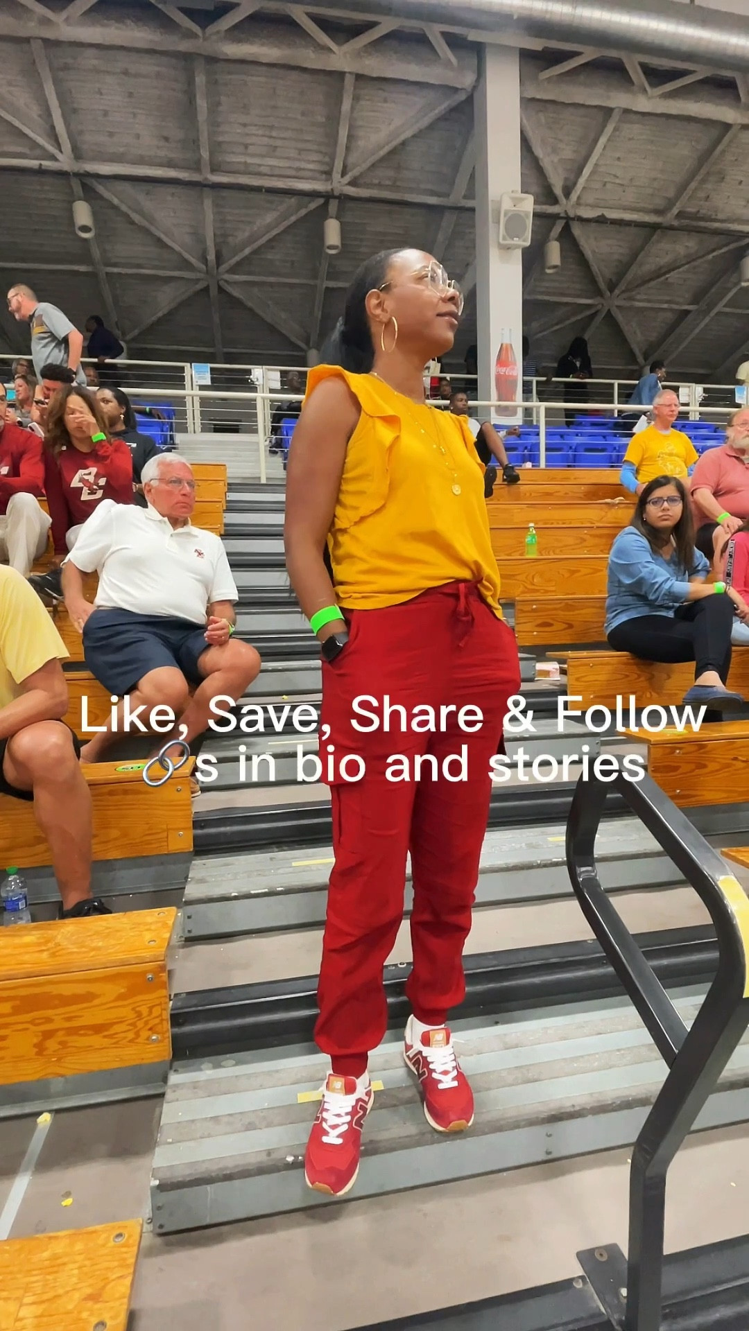 Ruffle sleeve shirt
Burgundy/red joggers


#LTKstyletip #LTKunder50 #LTKshoecrush